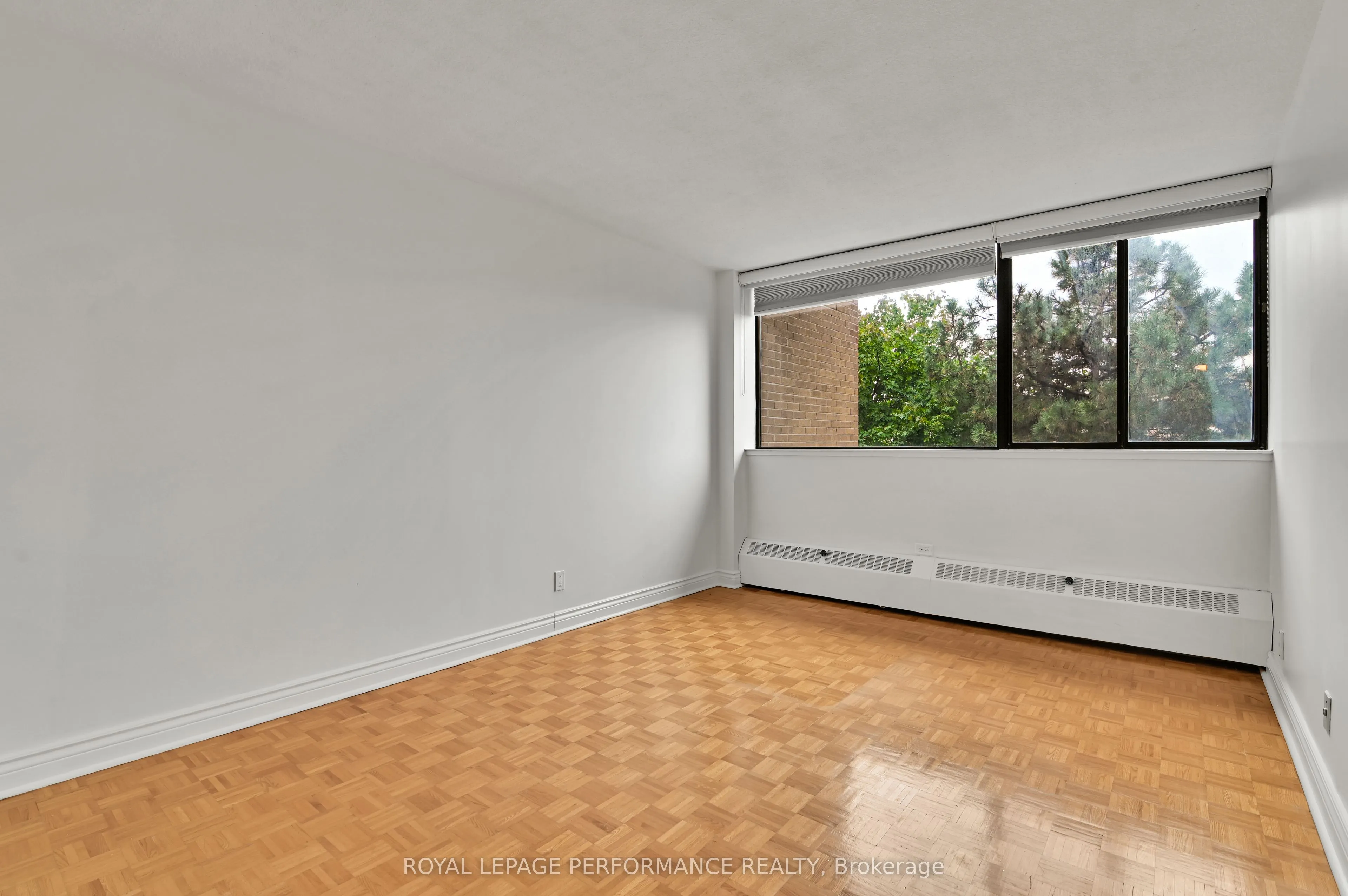 515 St Laurent Boulevard, #344