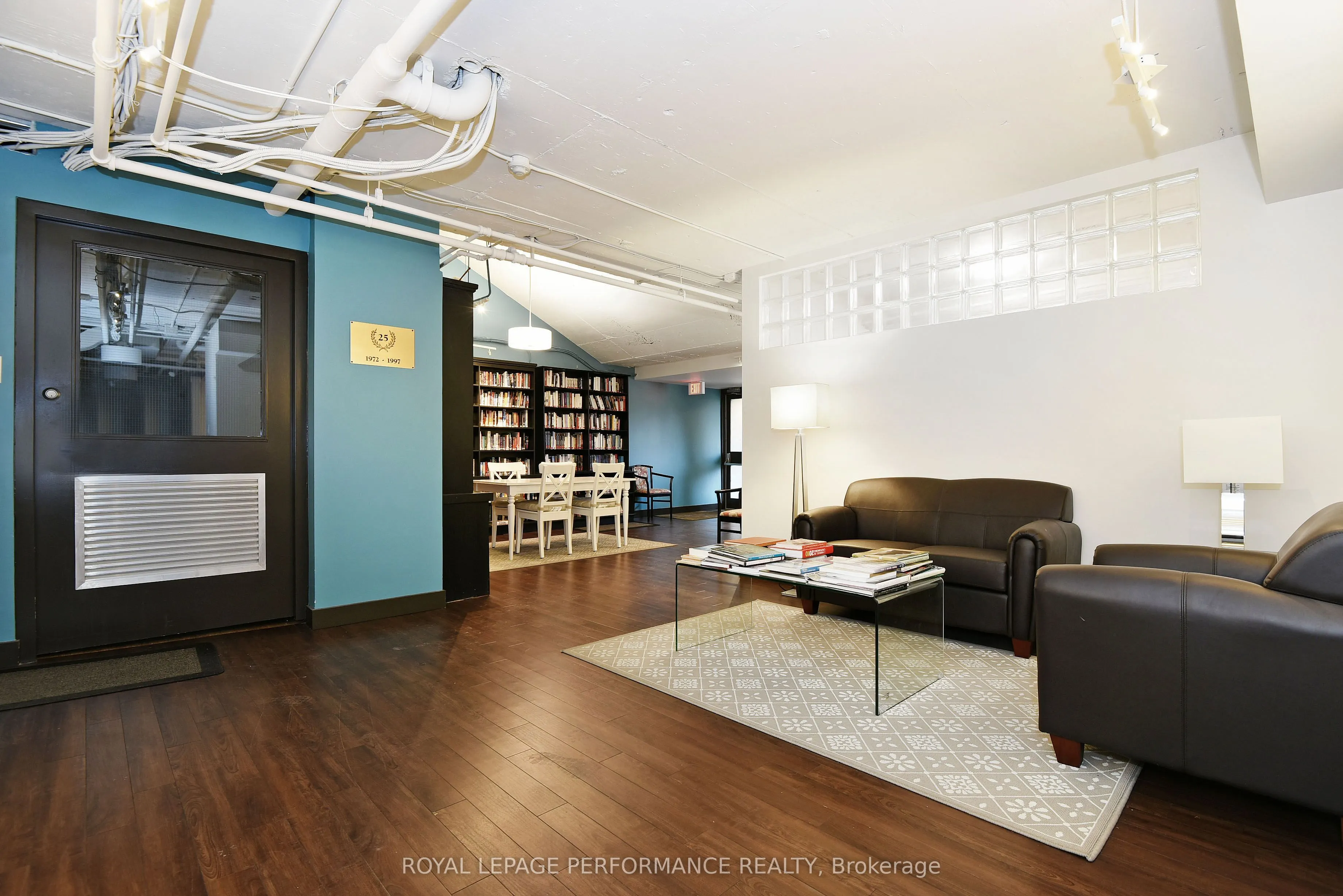 515 St Laurent Boulevard, #344
