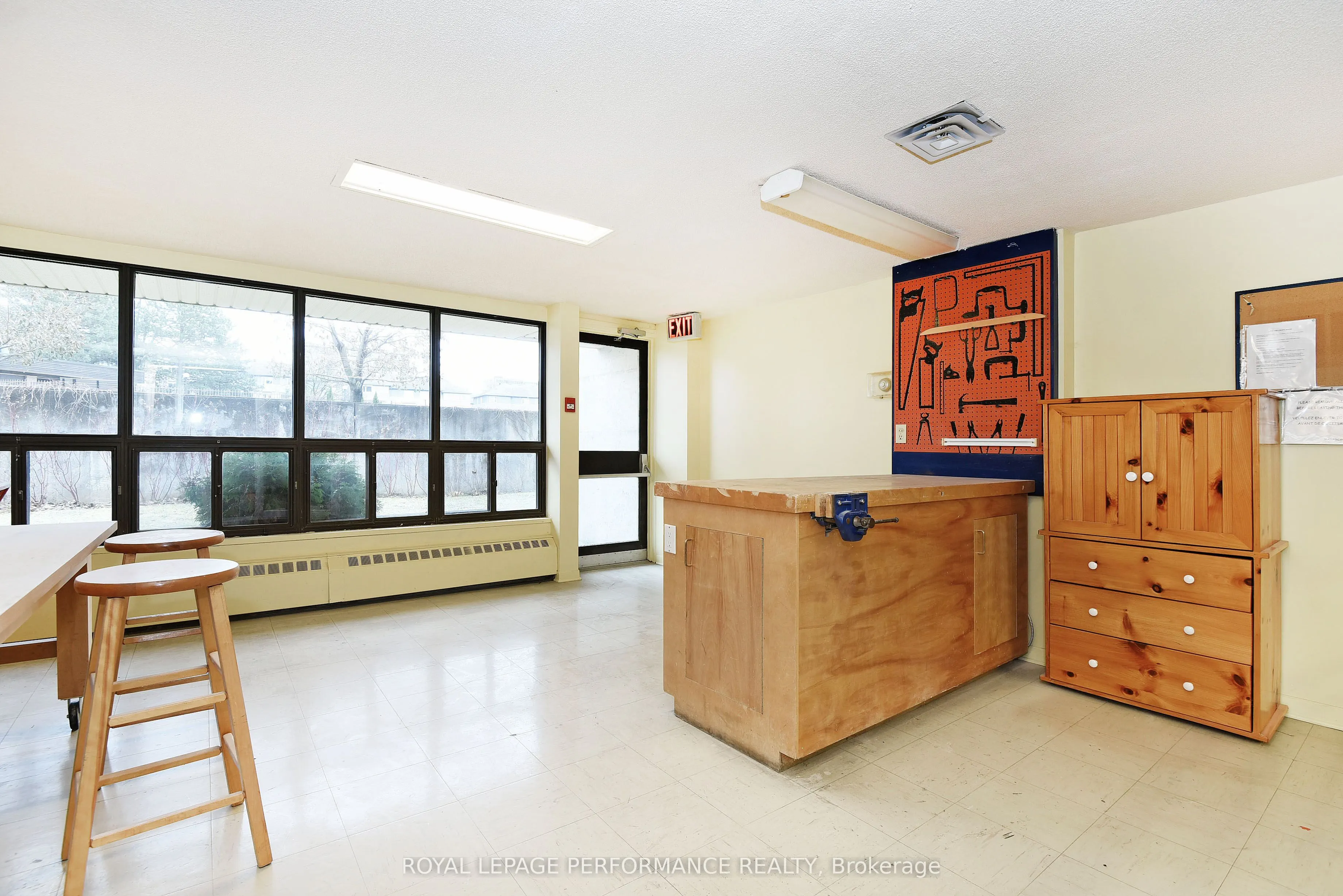 515 St Laurent Boulevard, #344
