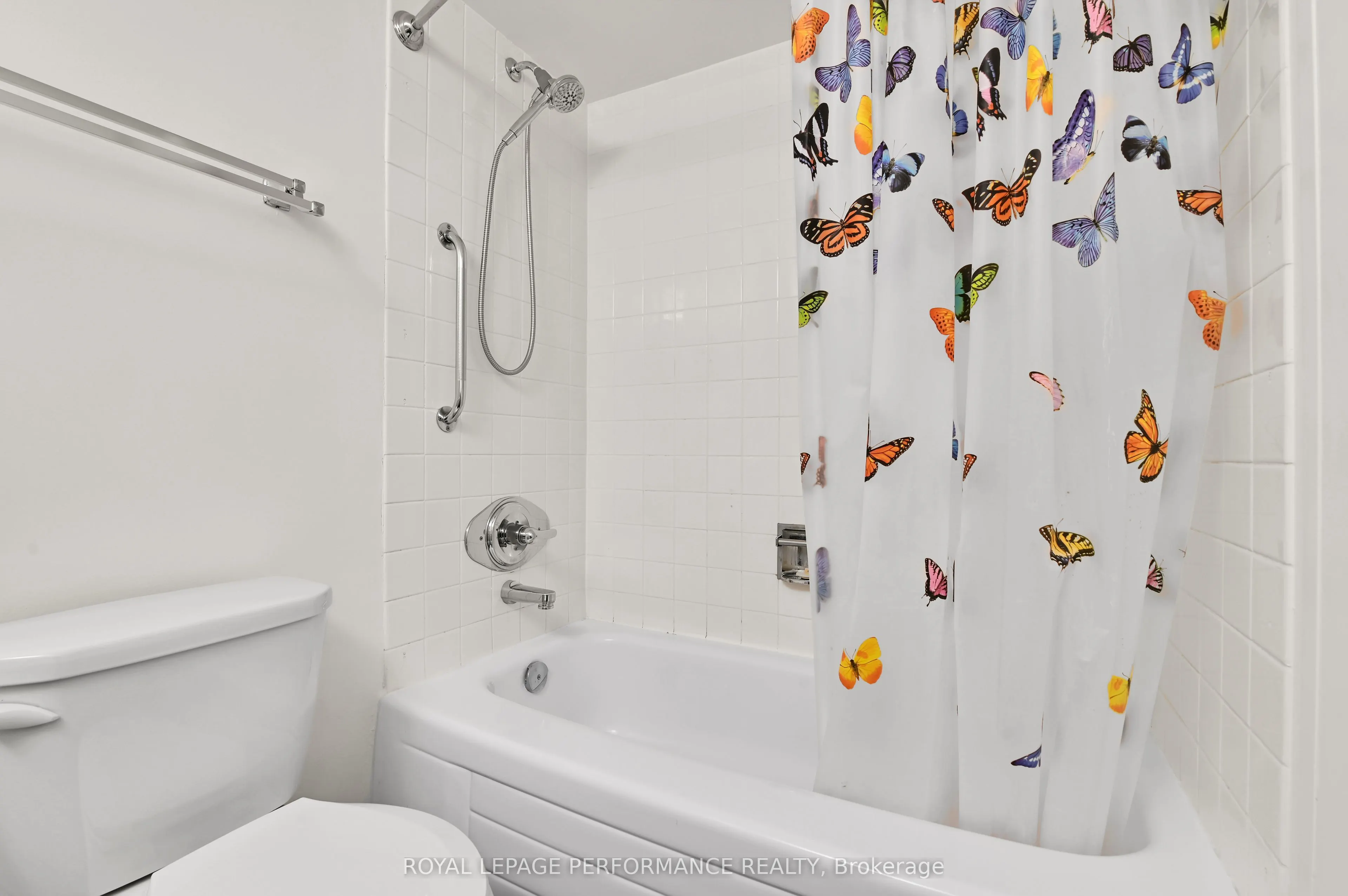 515 St Laurent Boulevard, #344