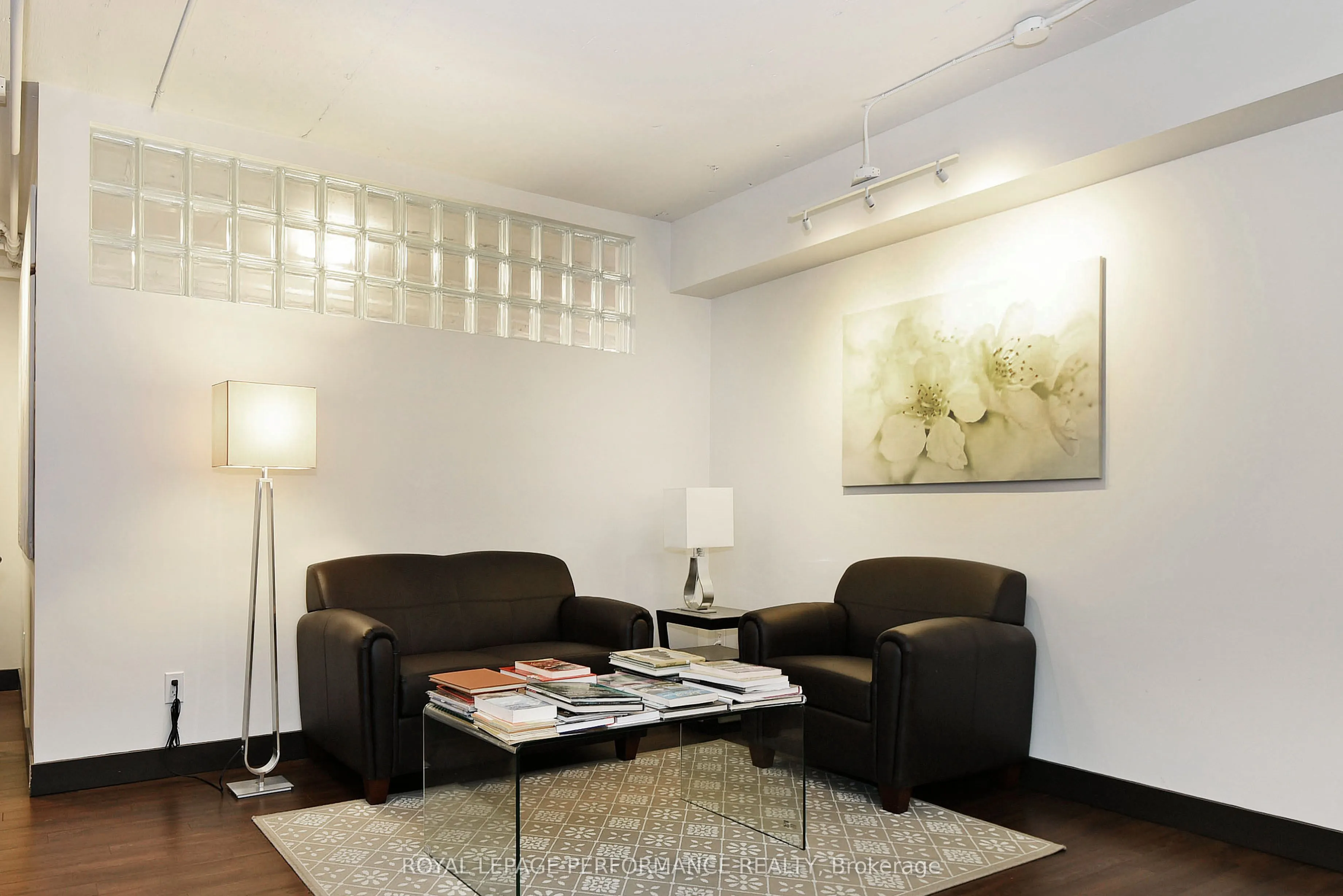 515 St Laurent Boulevard, #344