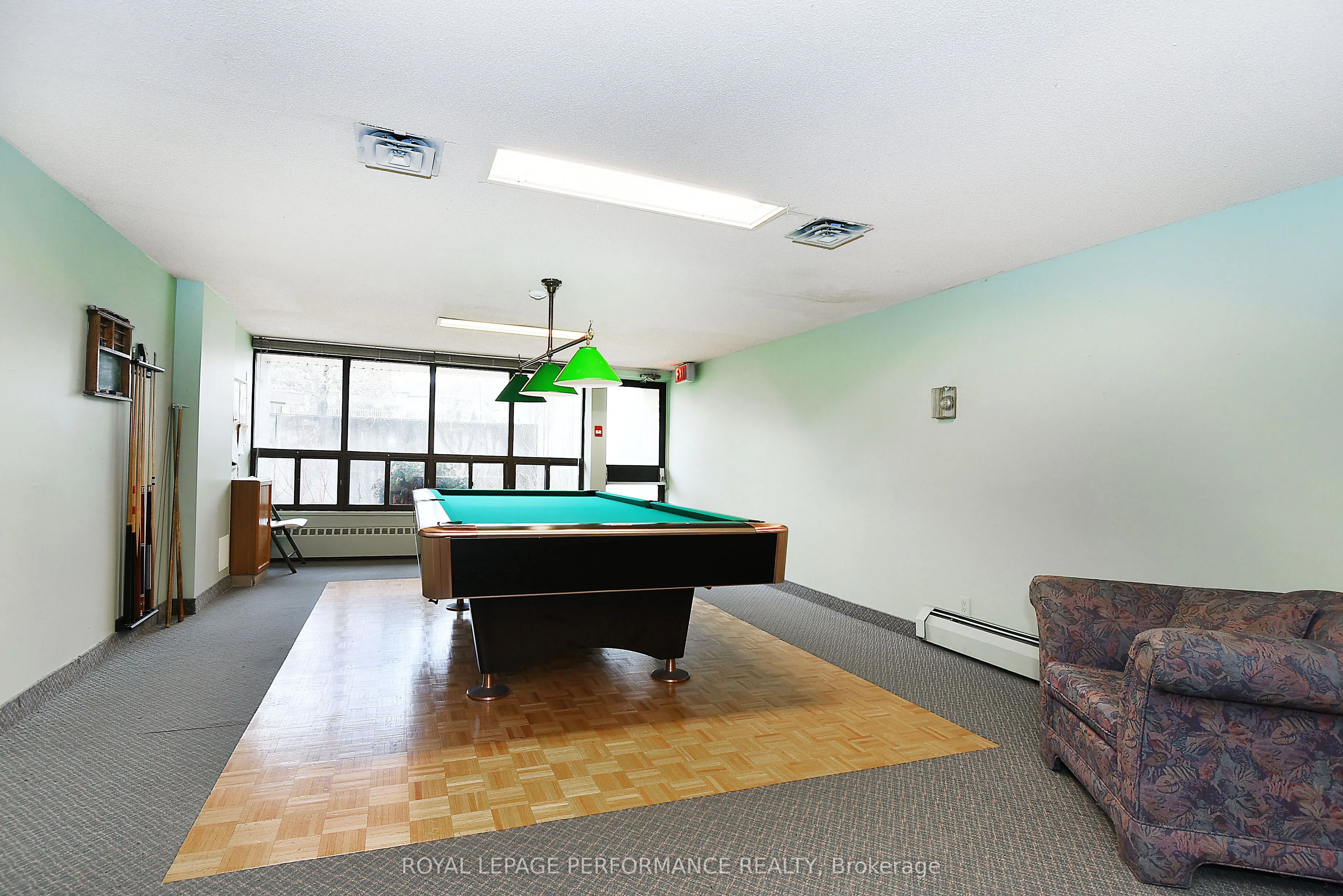 515 St Laurent Boulevard, #344