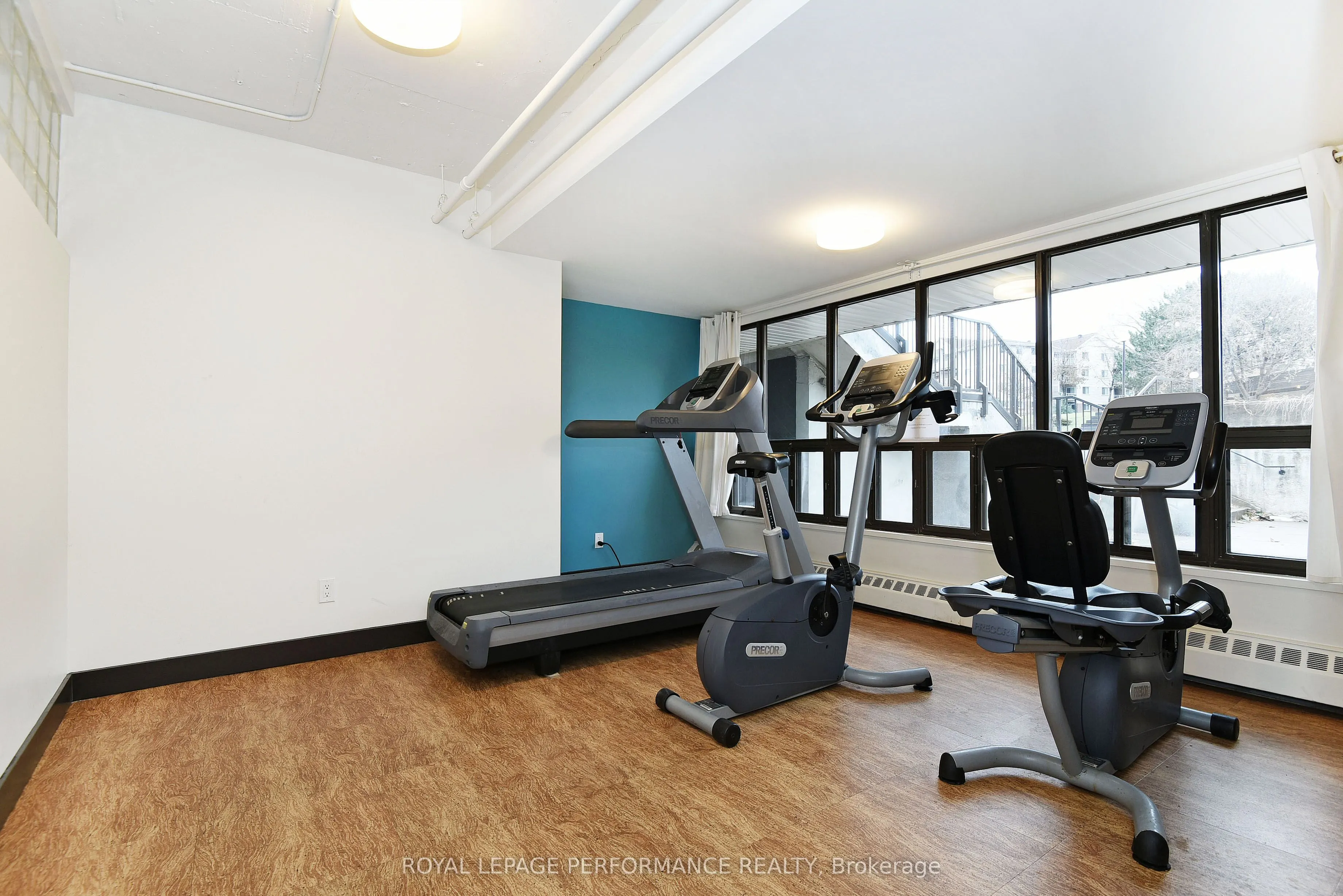 515 St Laurent Boulevard, #344