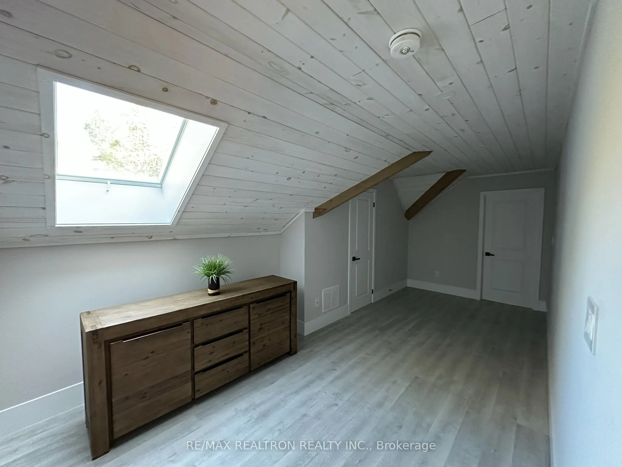 399 Hillside Drive