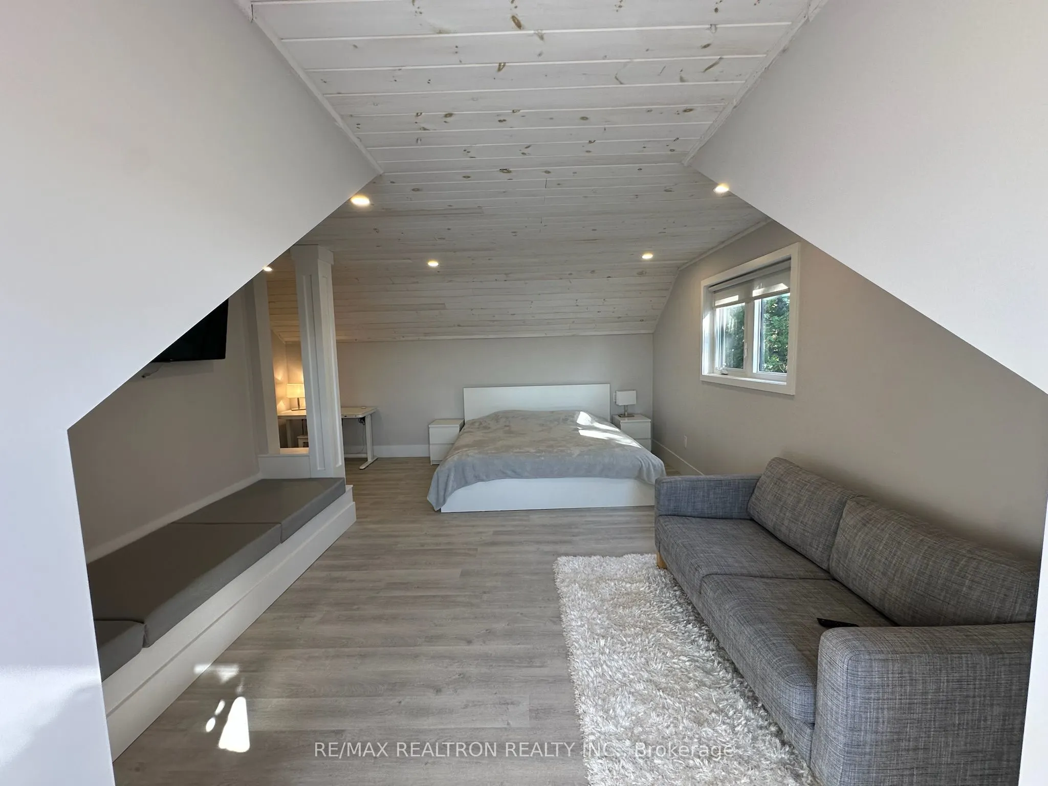 399 Hillside Drive