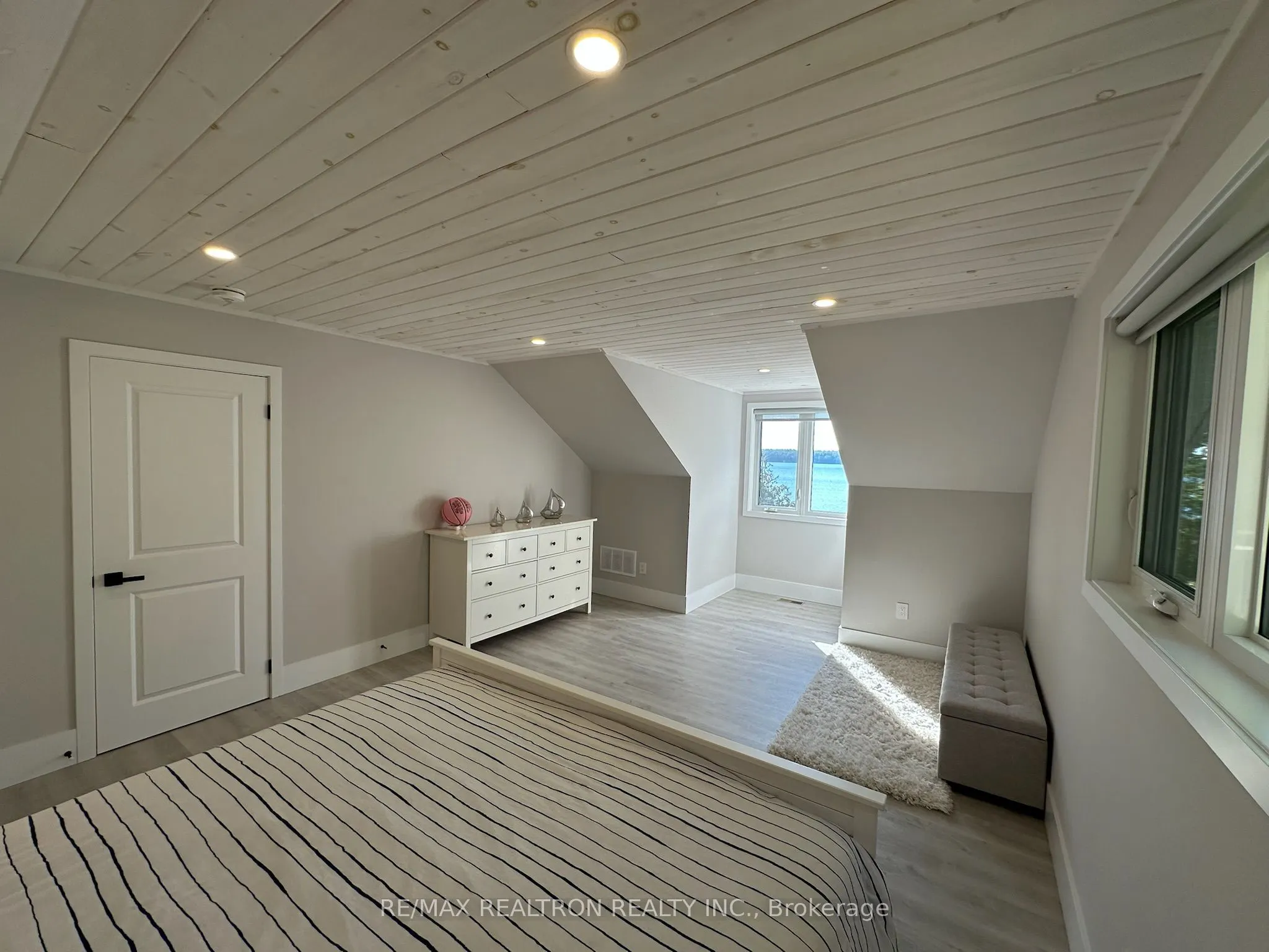 399 Hillside Drive