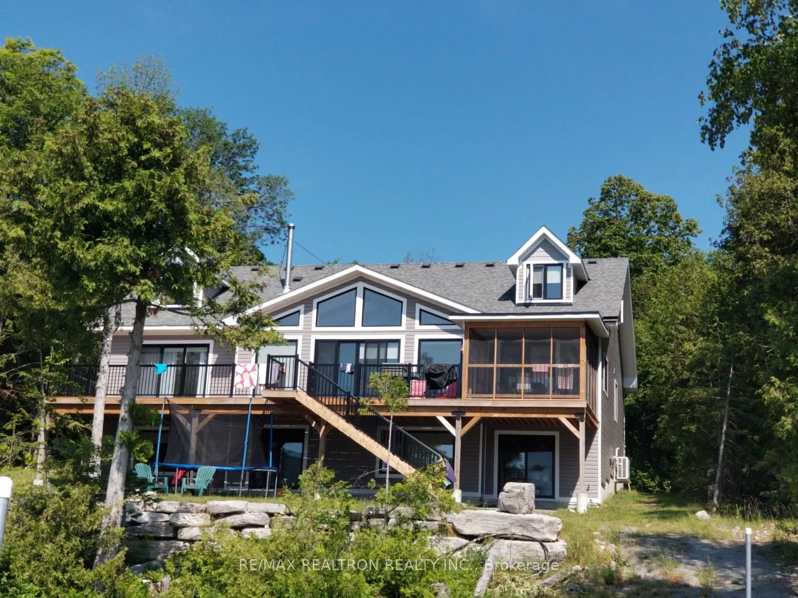 399 Hillside Drive
