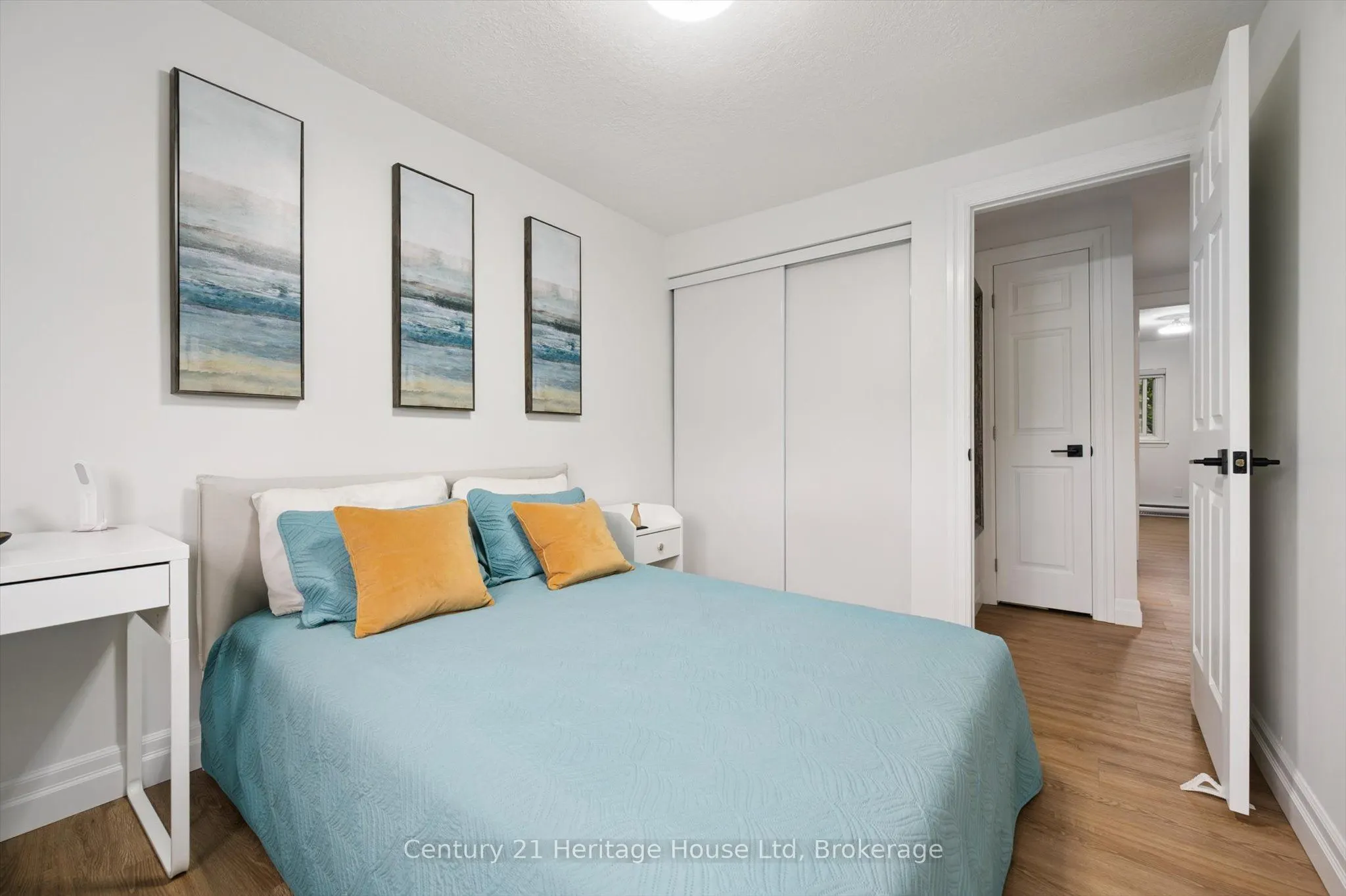 2 Worton Avenue, #10