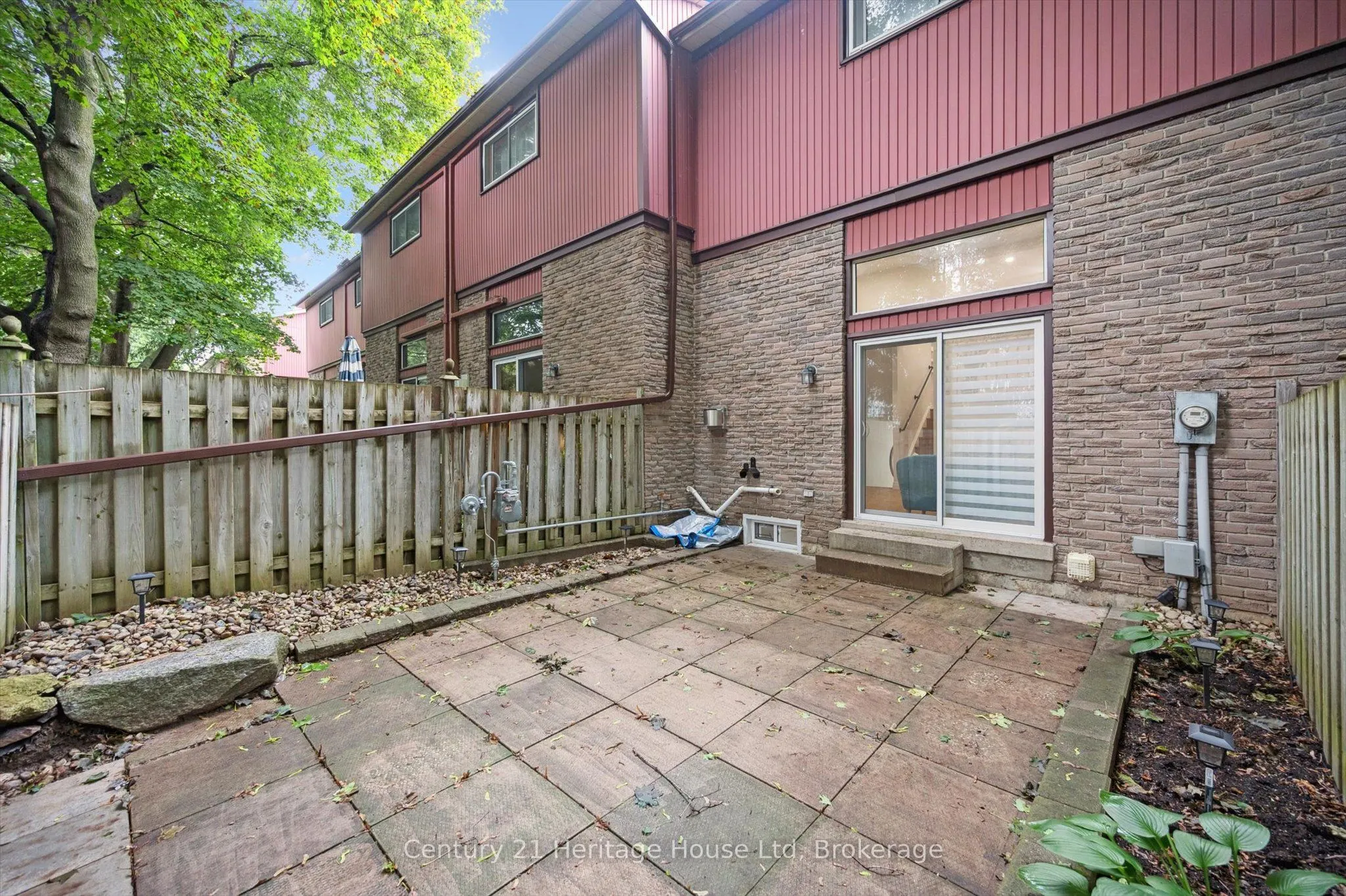2 Worton Avenue, #10