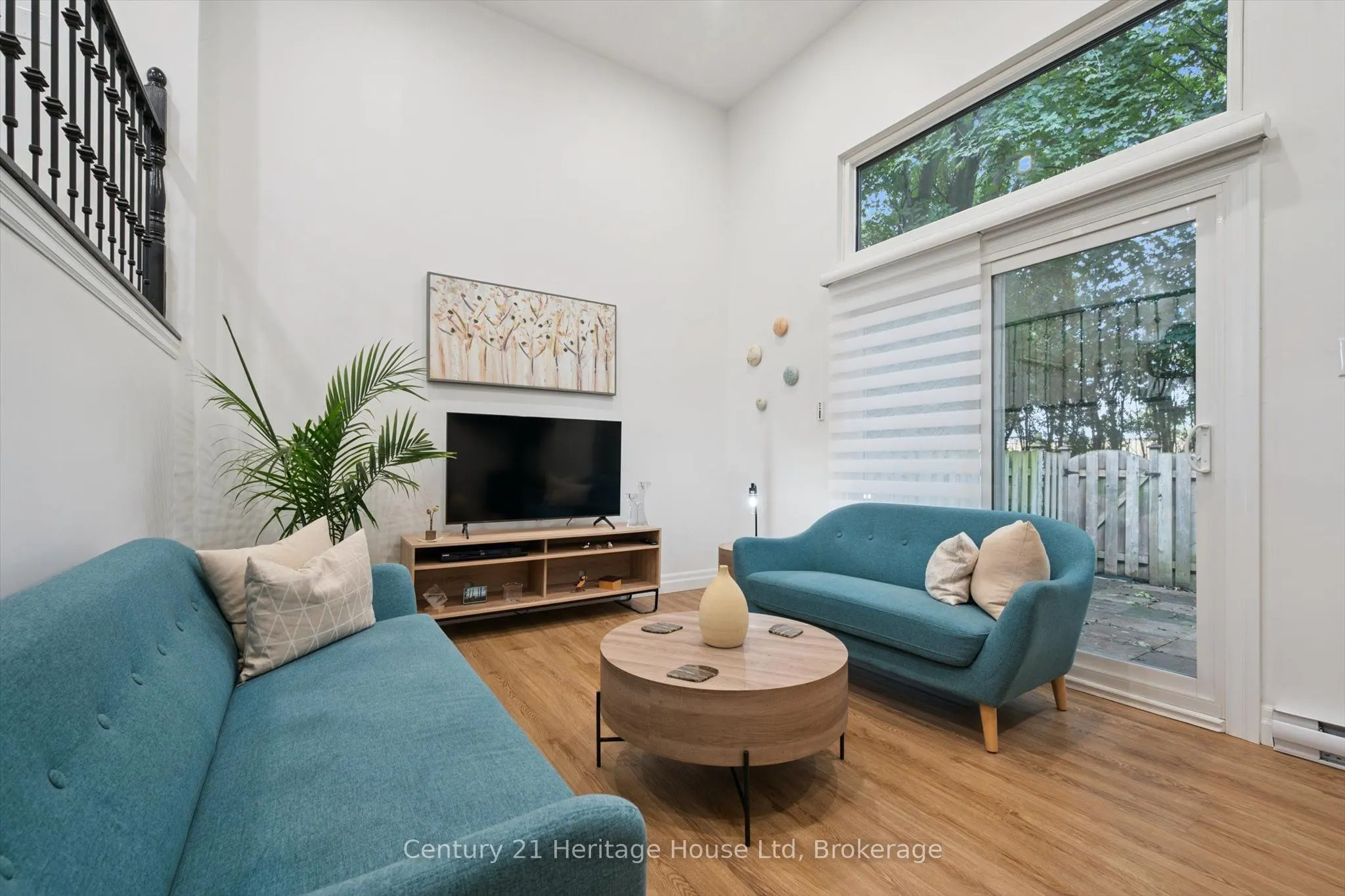 2 Worton Avenue, #10