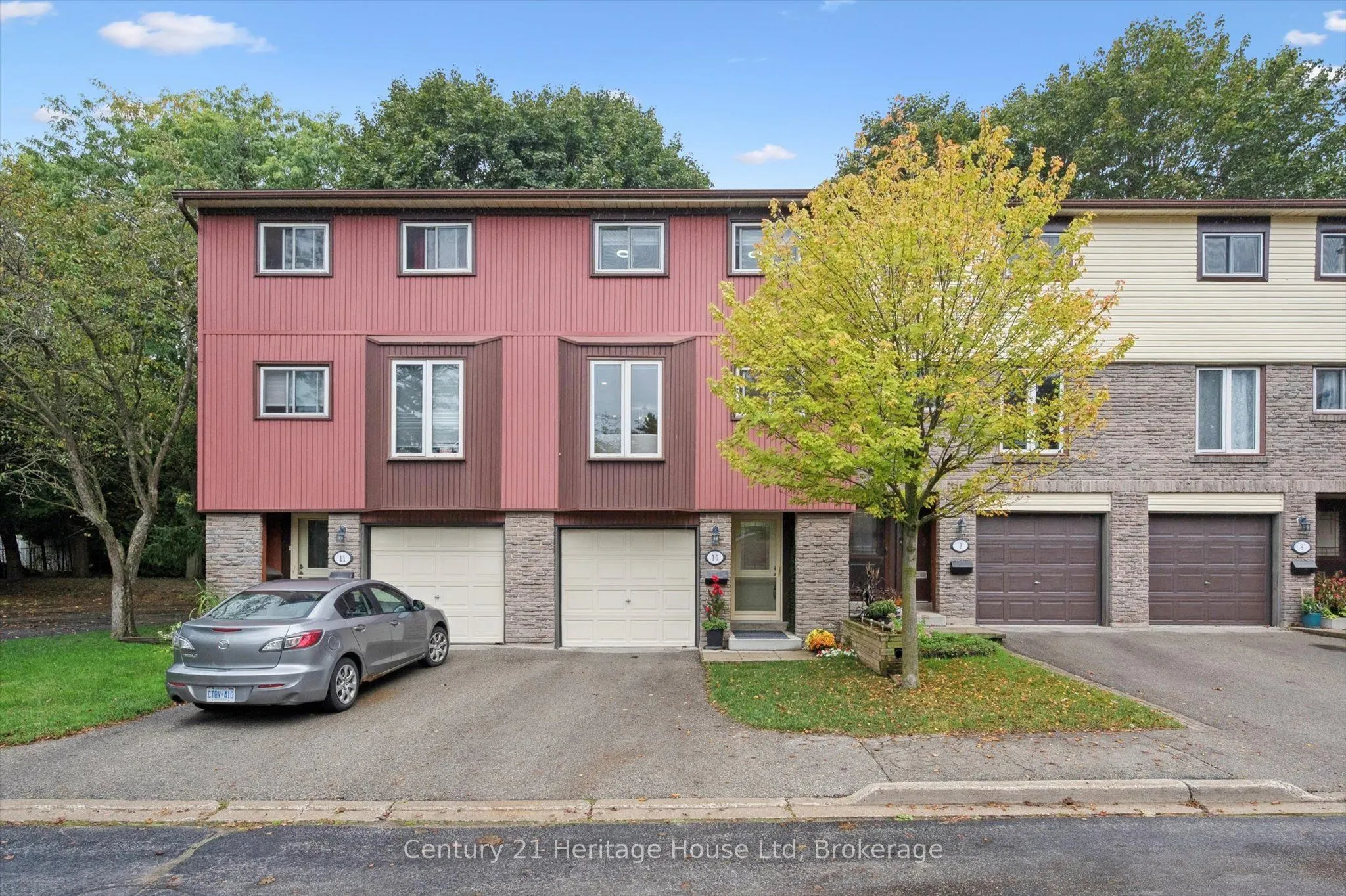 2 Worton Avenue, #10