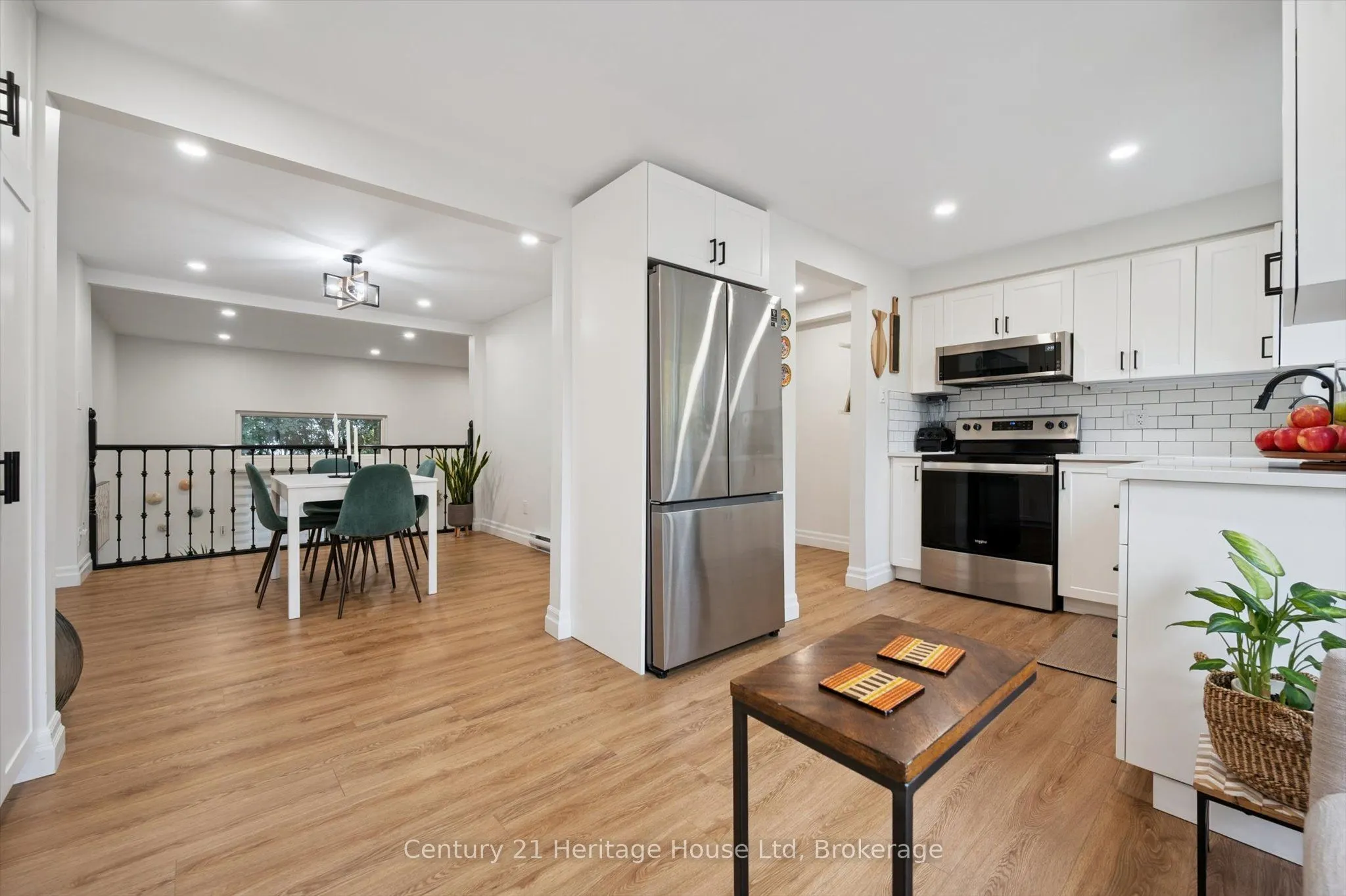 2 Worton Avenue, #10