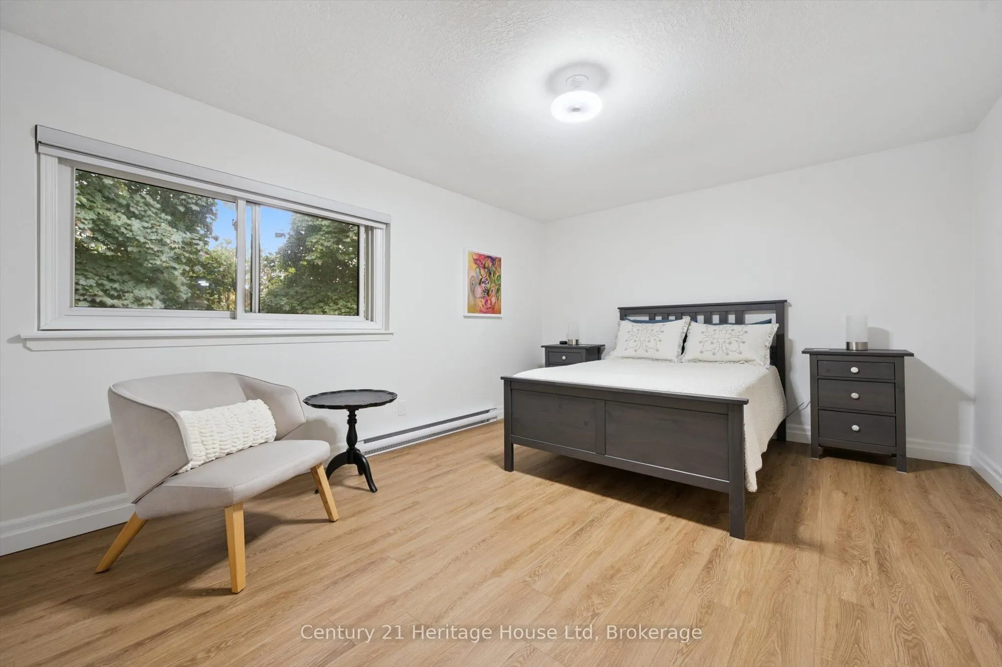 2 Worton Avenue, #10