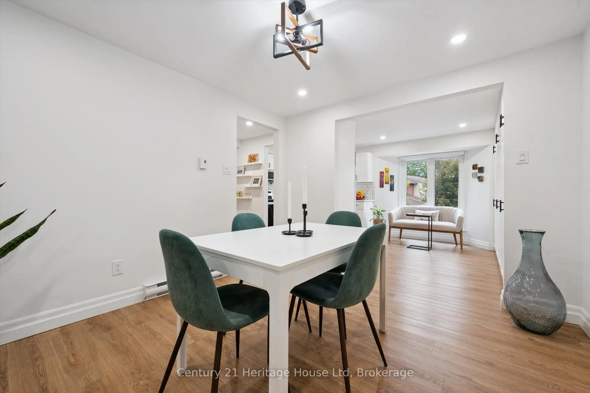 2 Worton Avenue, #10