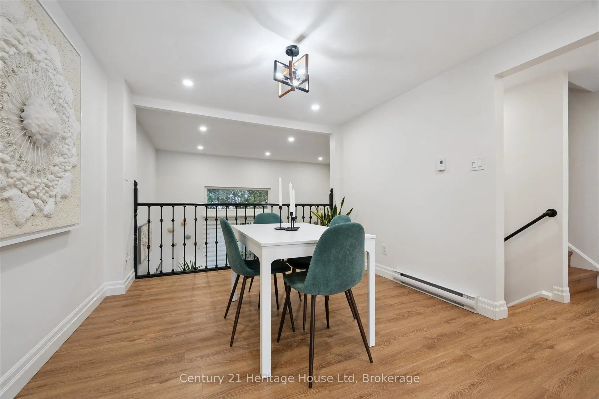 2 Worton Avenue, #10