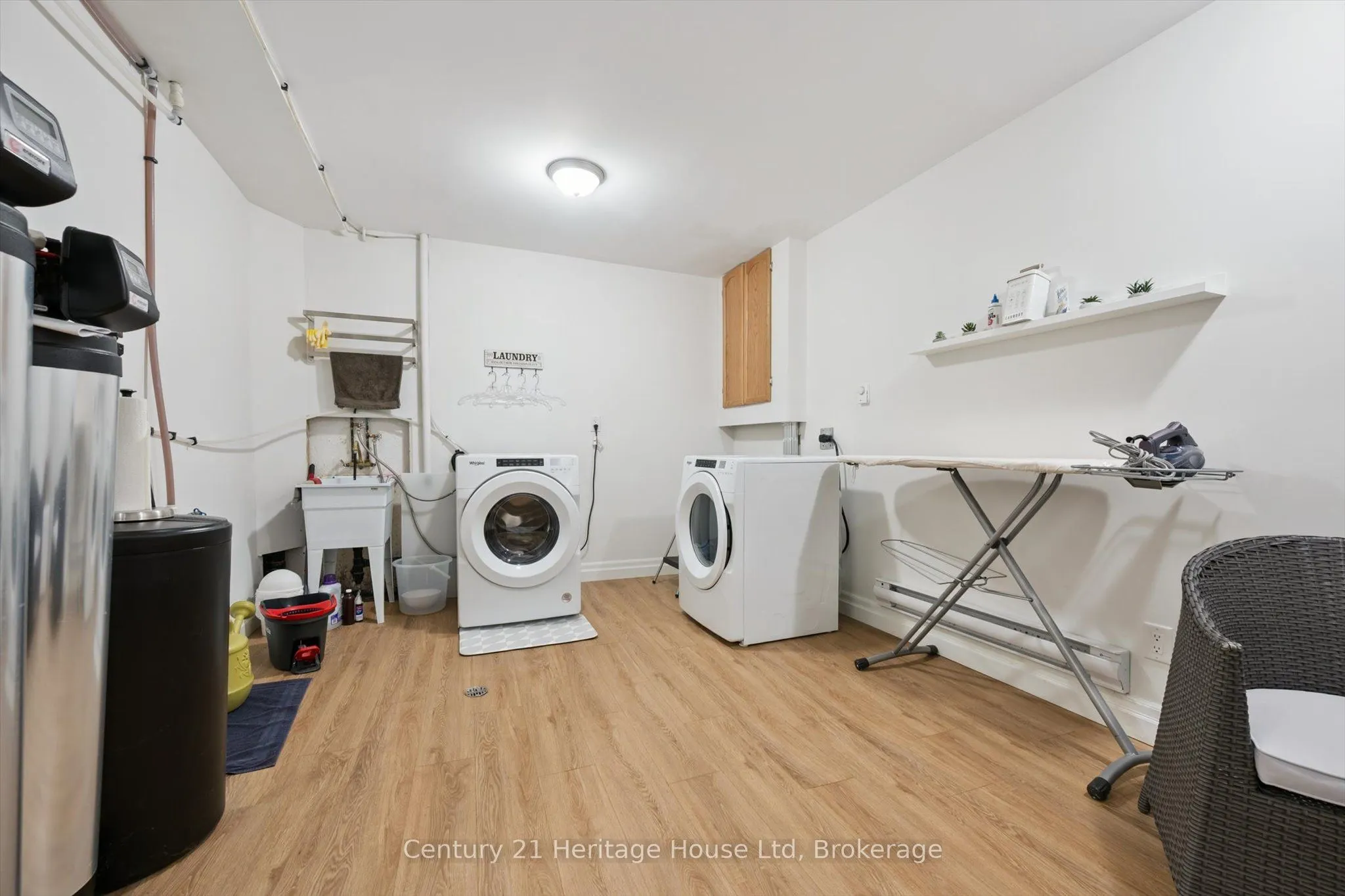 2 Worton Avenue, #10