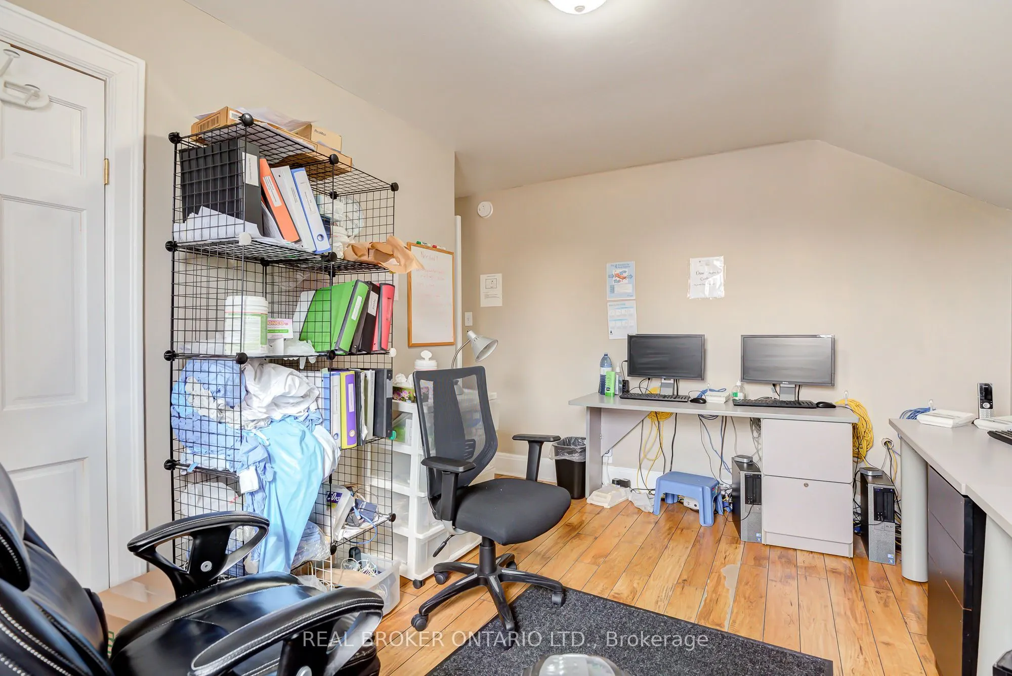 1405 King Street E