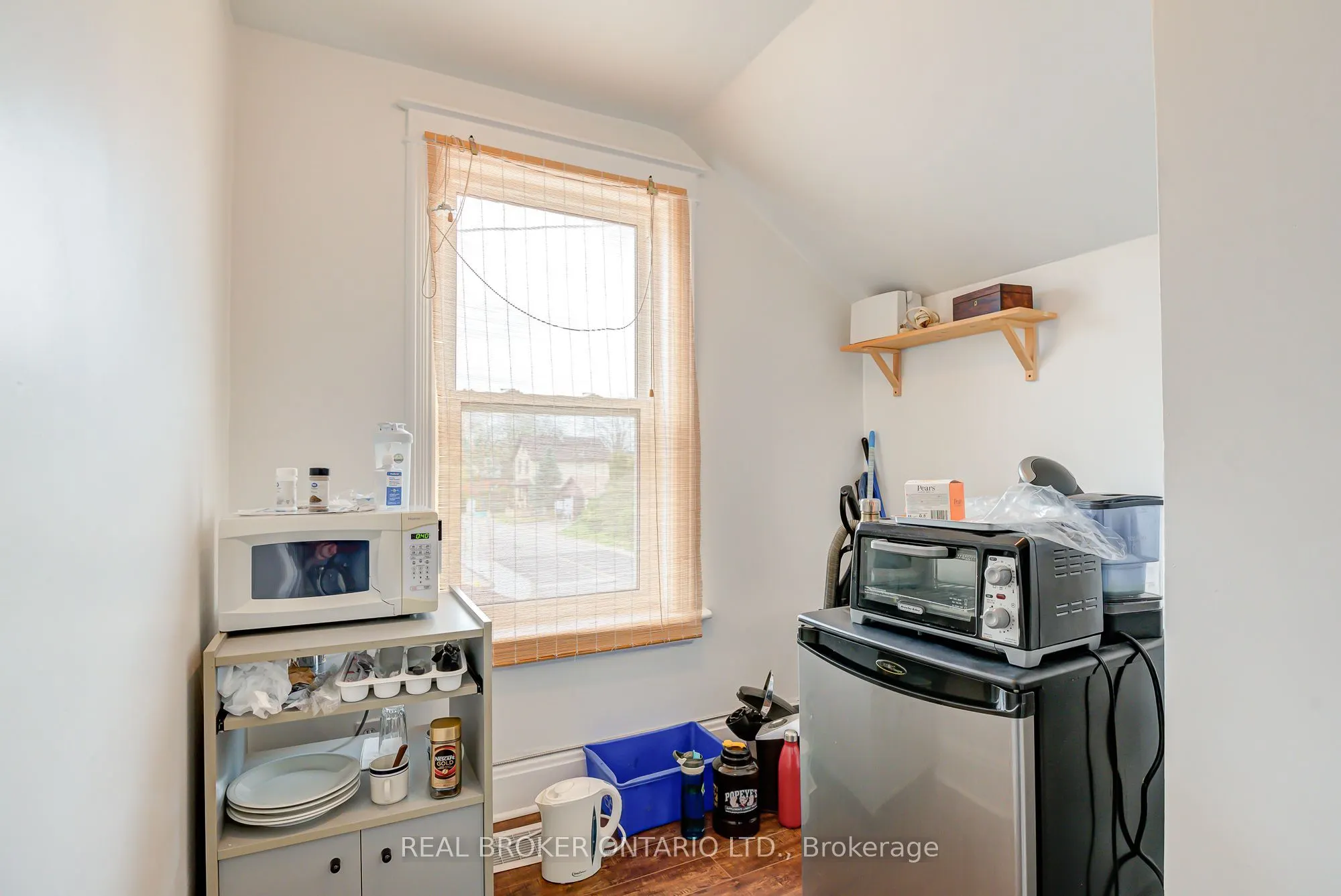 1405 King Street E