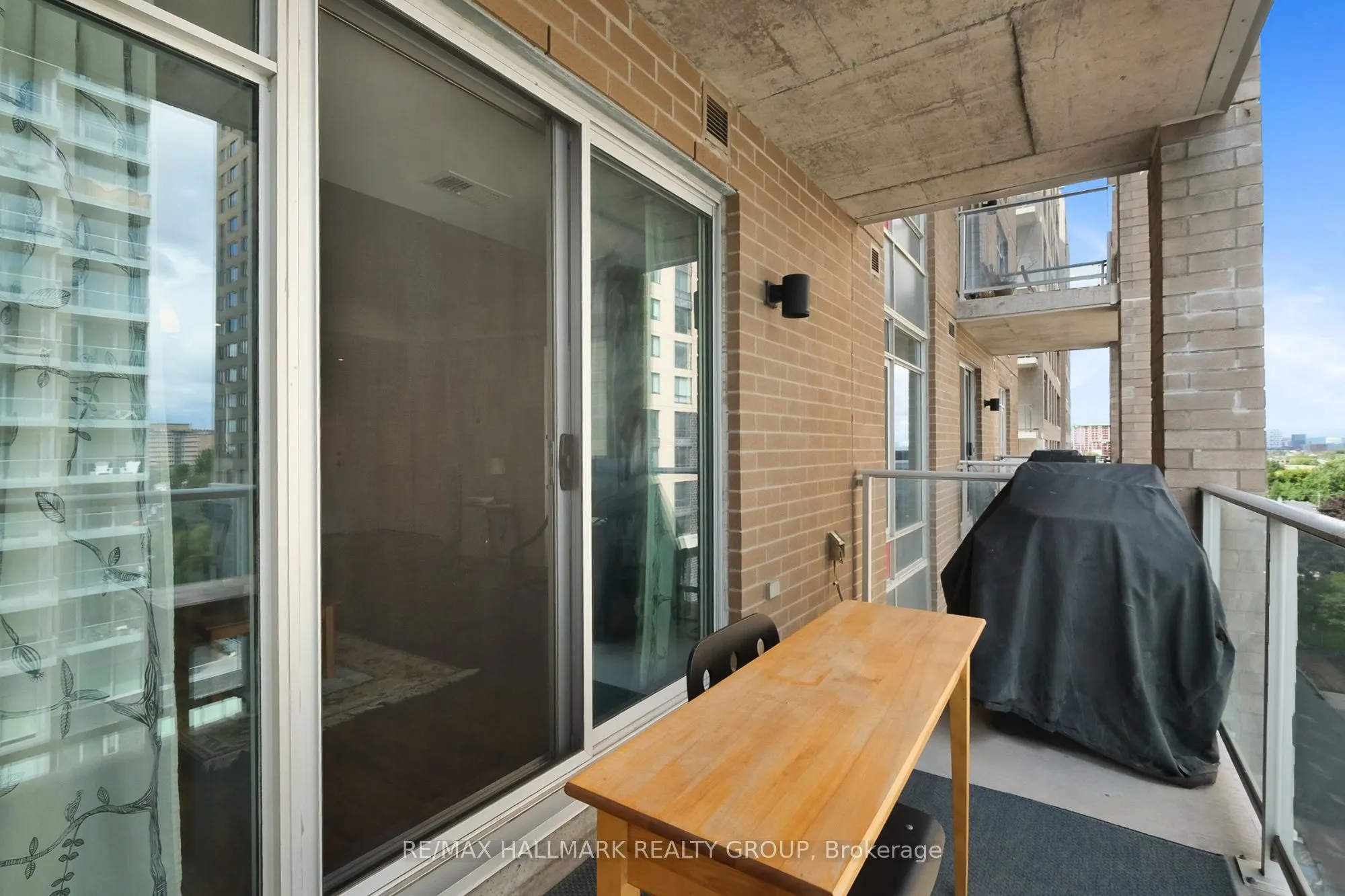 100 Champagne Avenue S, #706