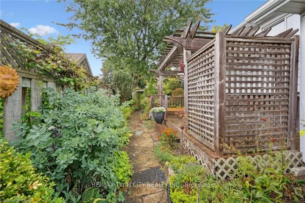 210 Foxhunt Road