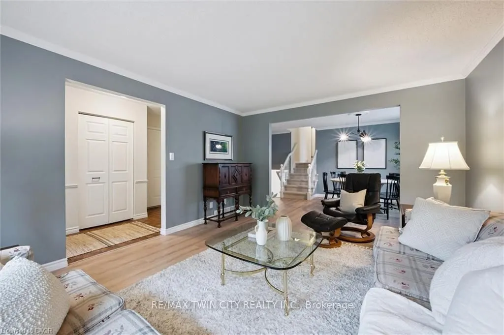 210 Foxhunt Road