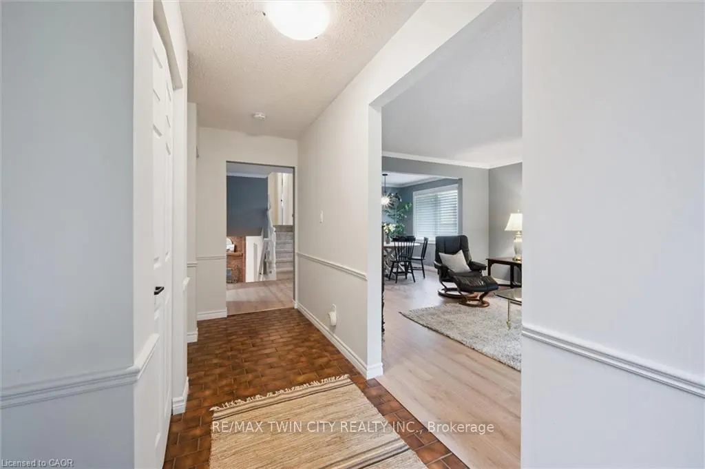 210 Foxhunt Road