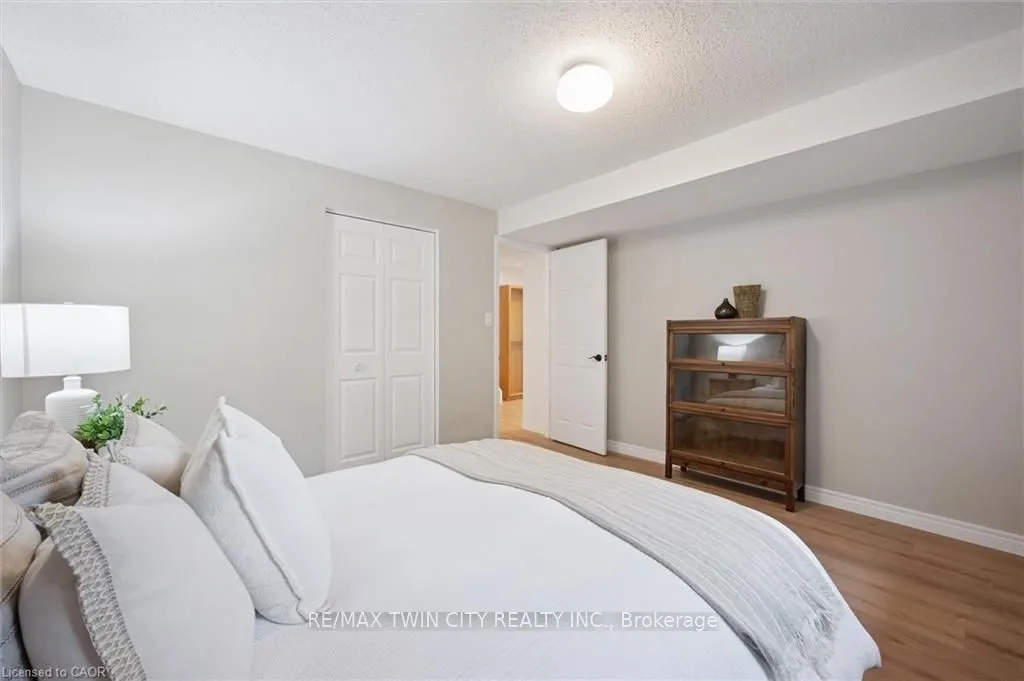 210 Foxhunt Road