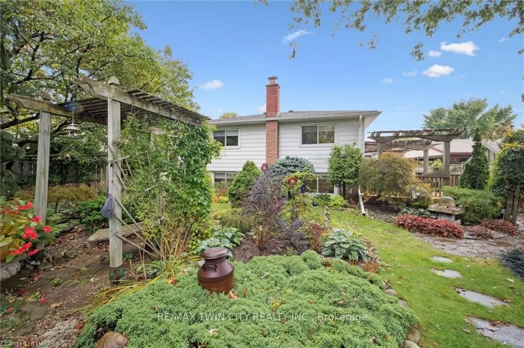 210 Foxhunt Road