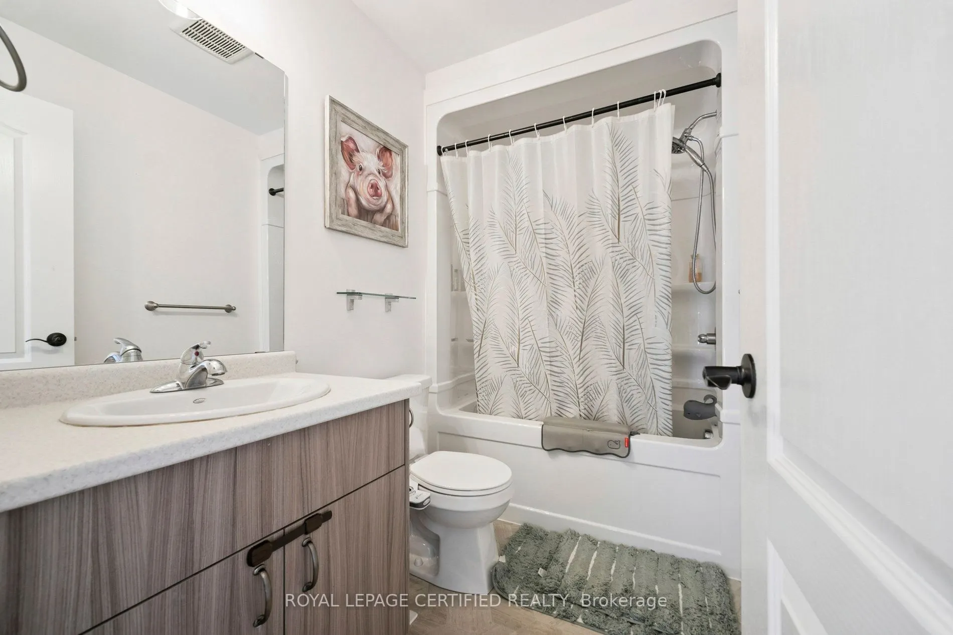 3 Minler Street E