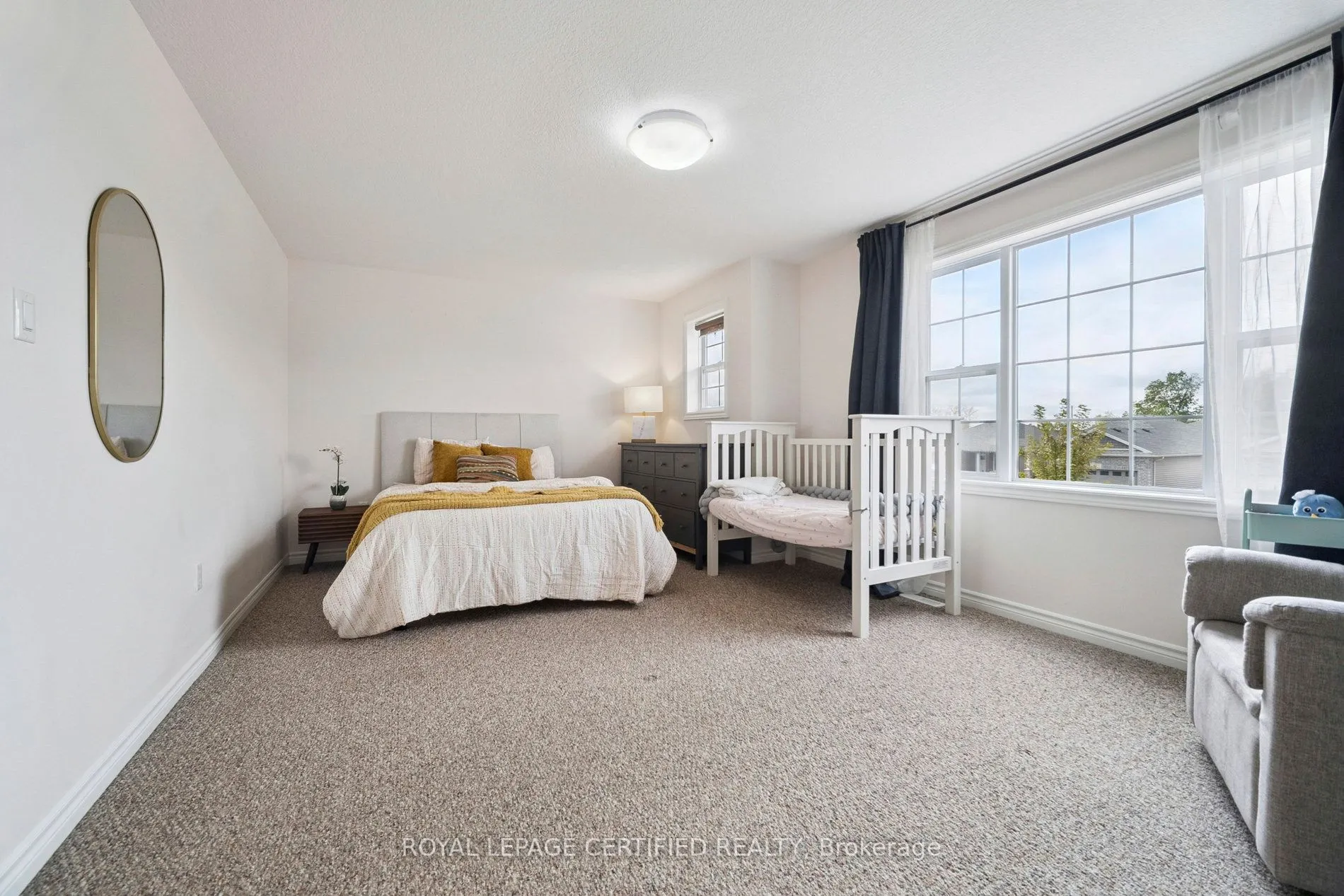 3 Minler Street E