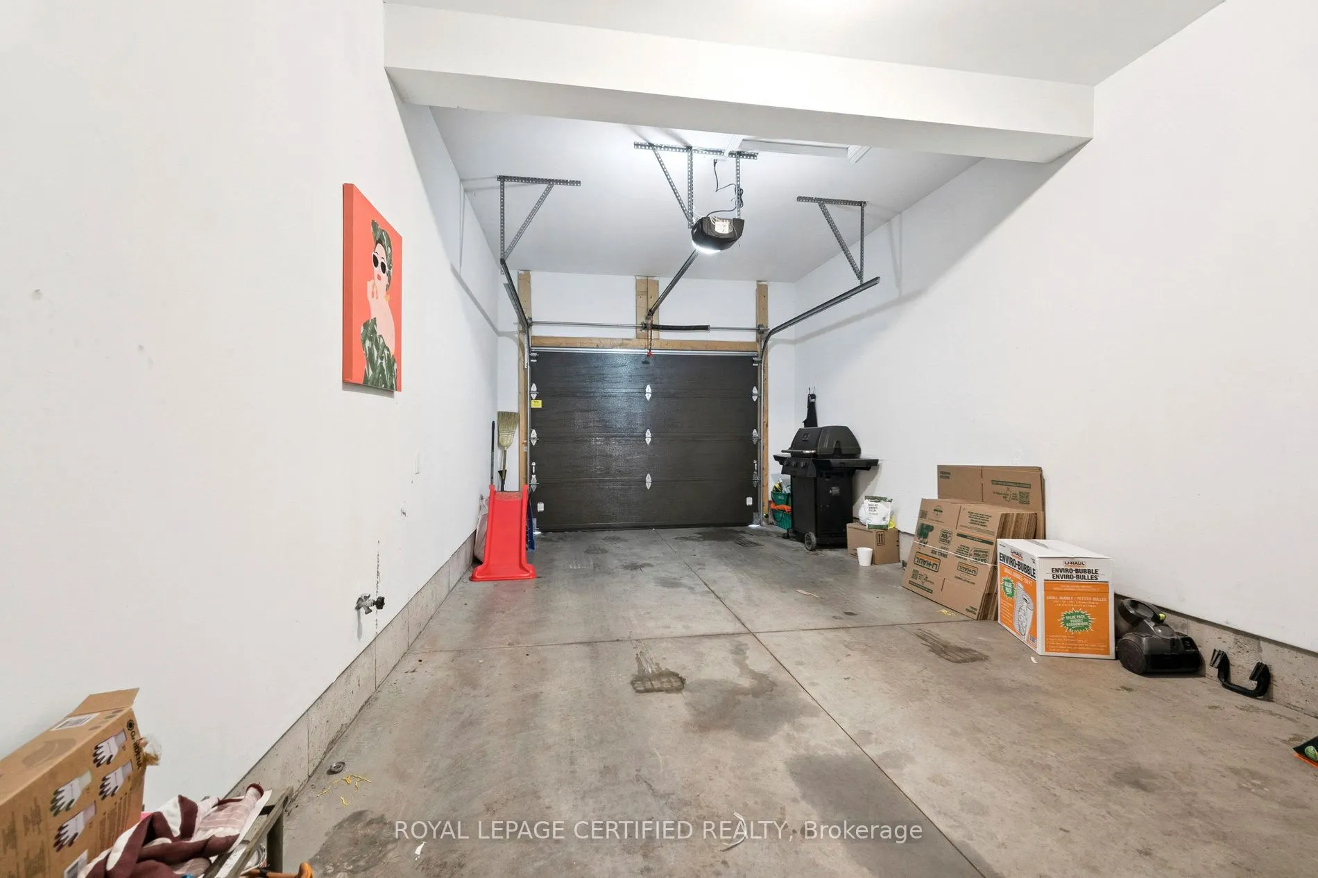 3 Minler Street E