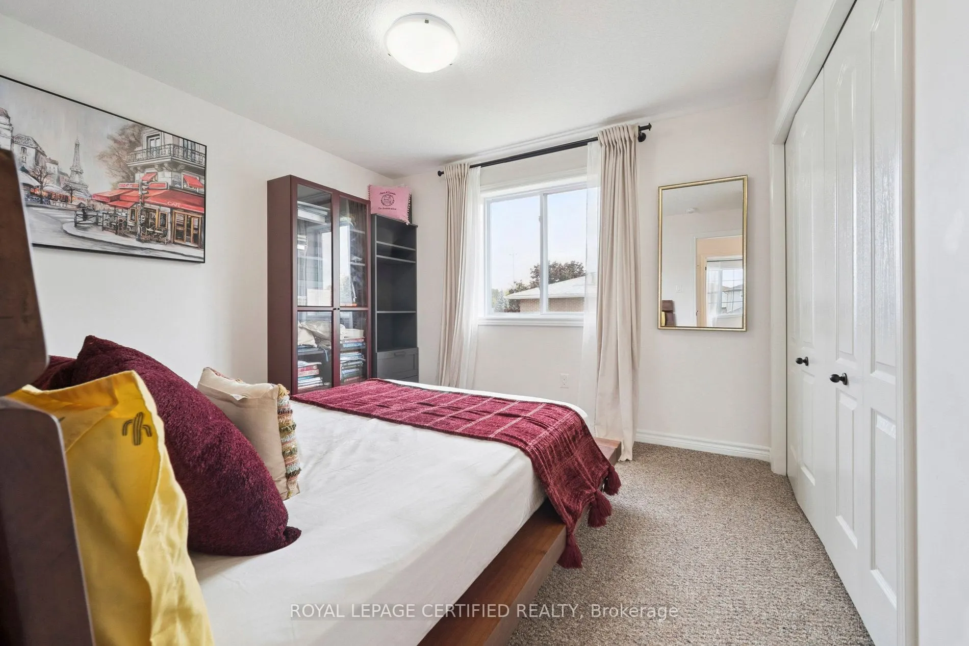 3 Minler Street E