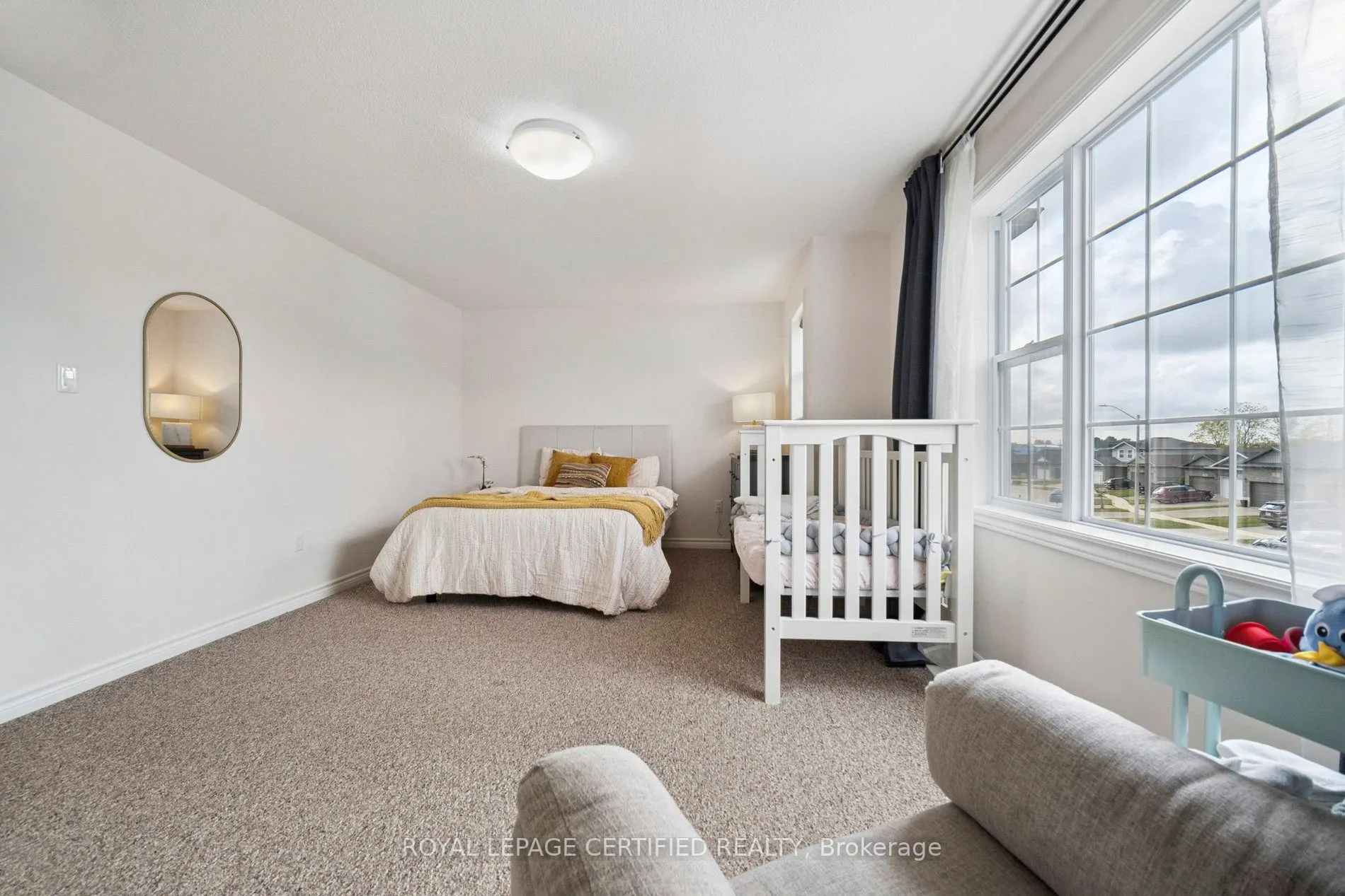3 Minler Street E
