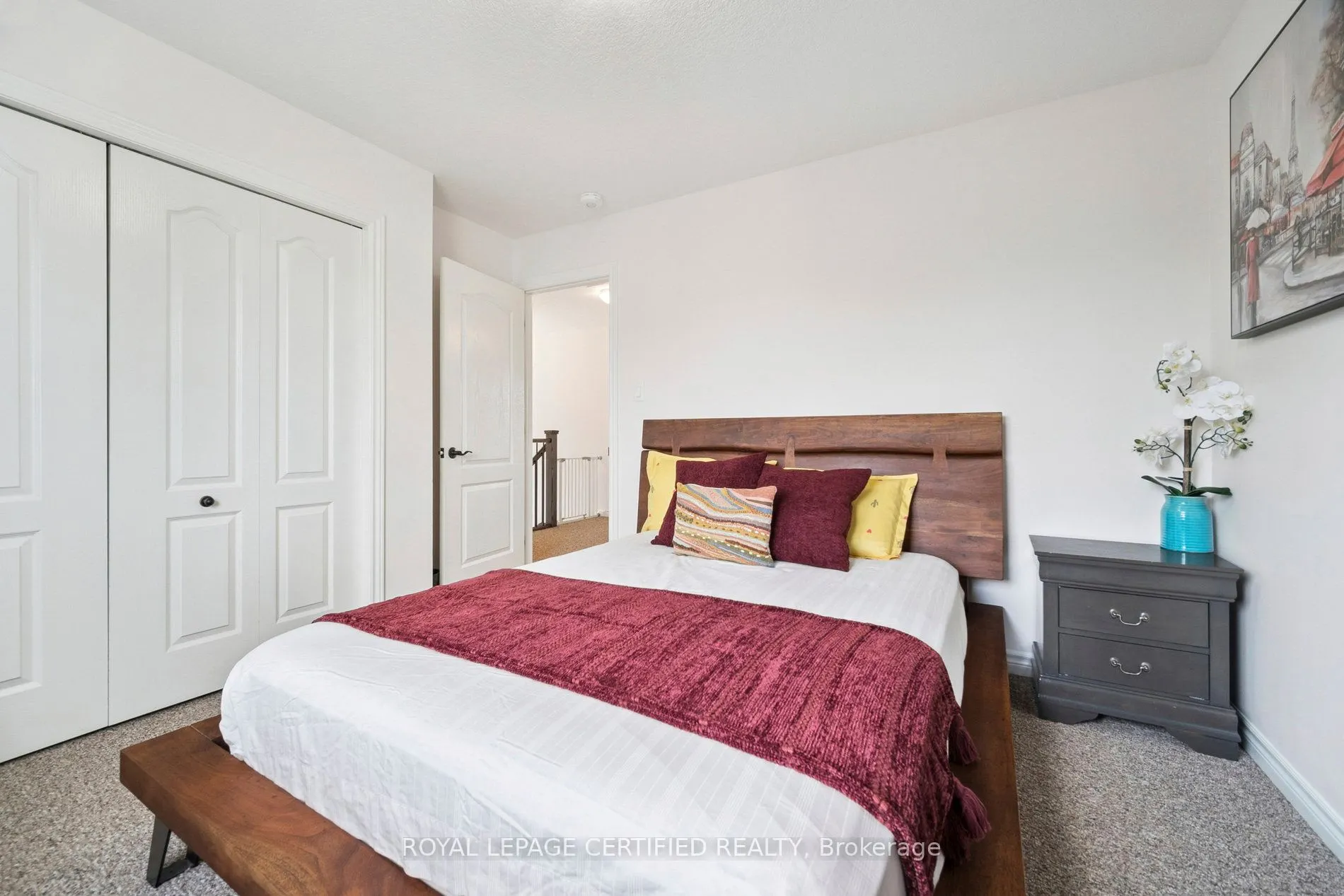 3 Minler Street E