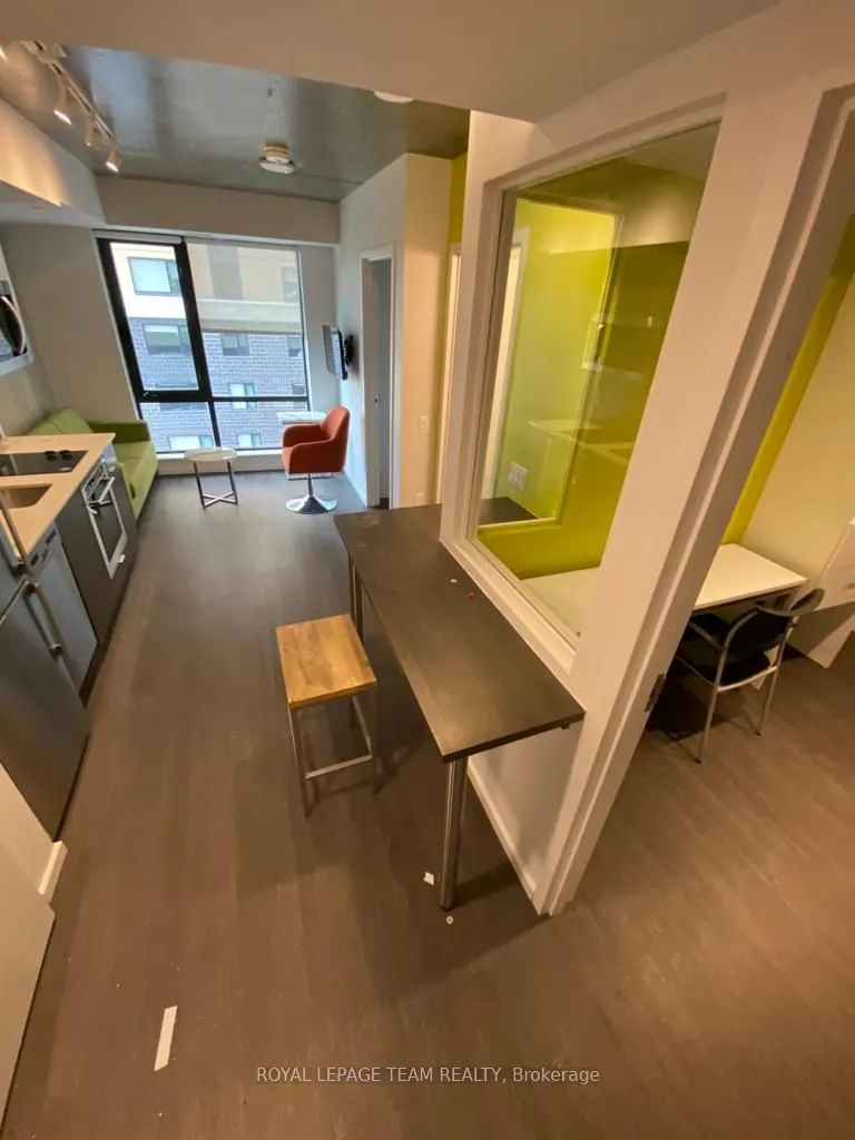 105 Champagne Avenue S, #703