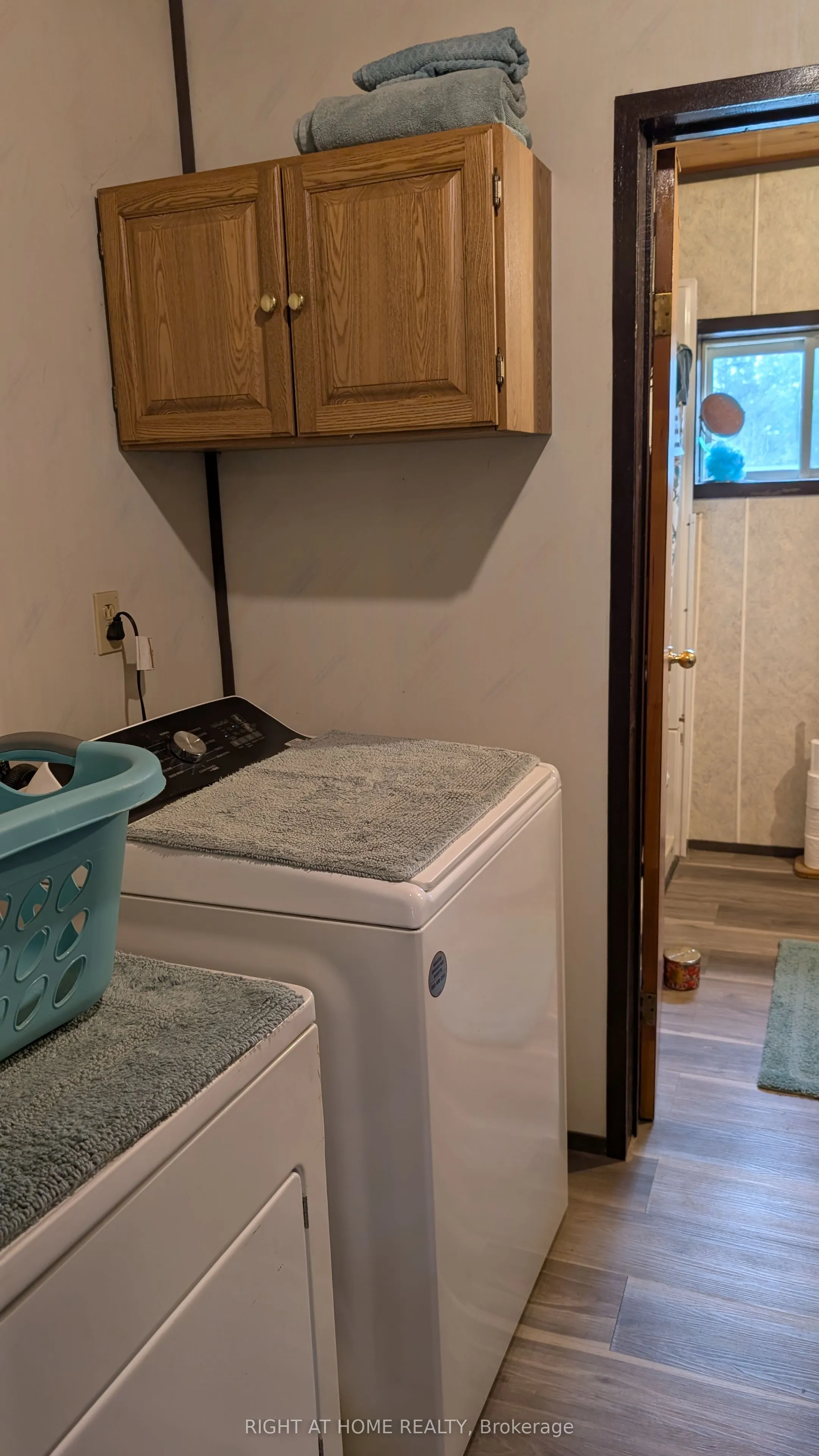 58 Bellefeuille Road S
