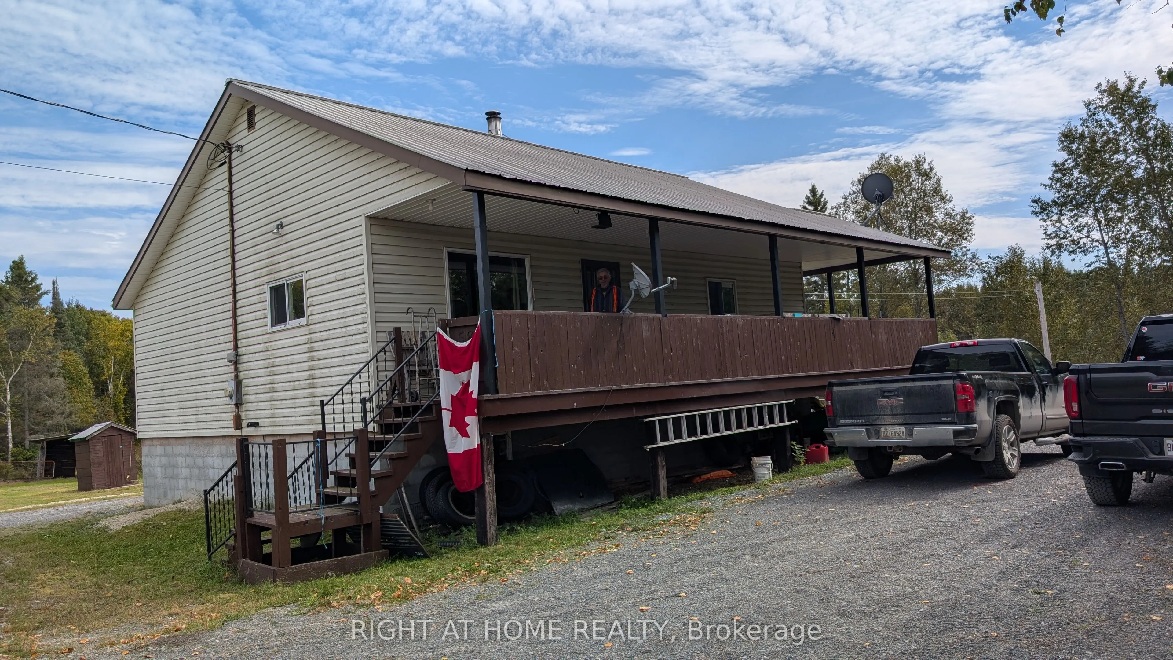 58 Bellefeuille Road S
