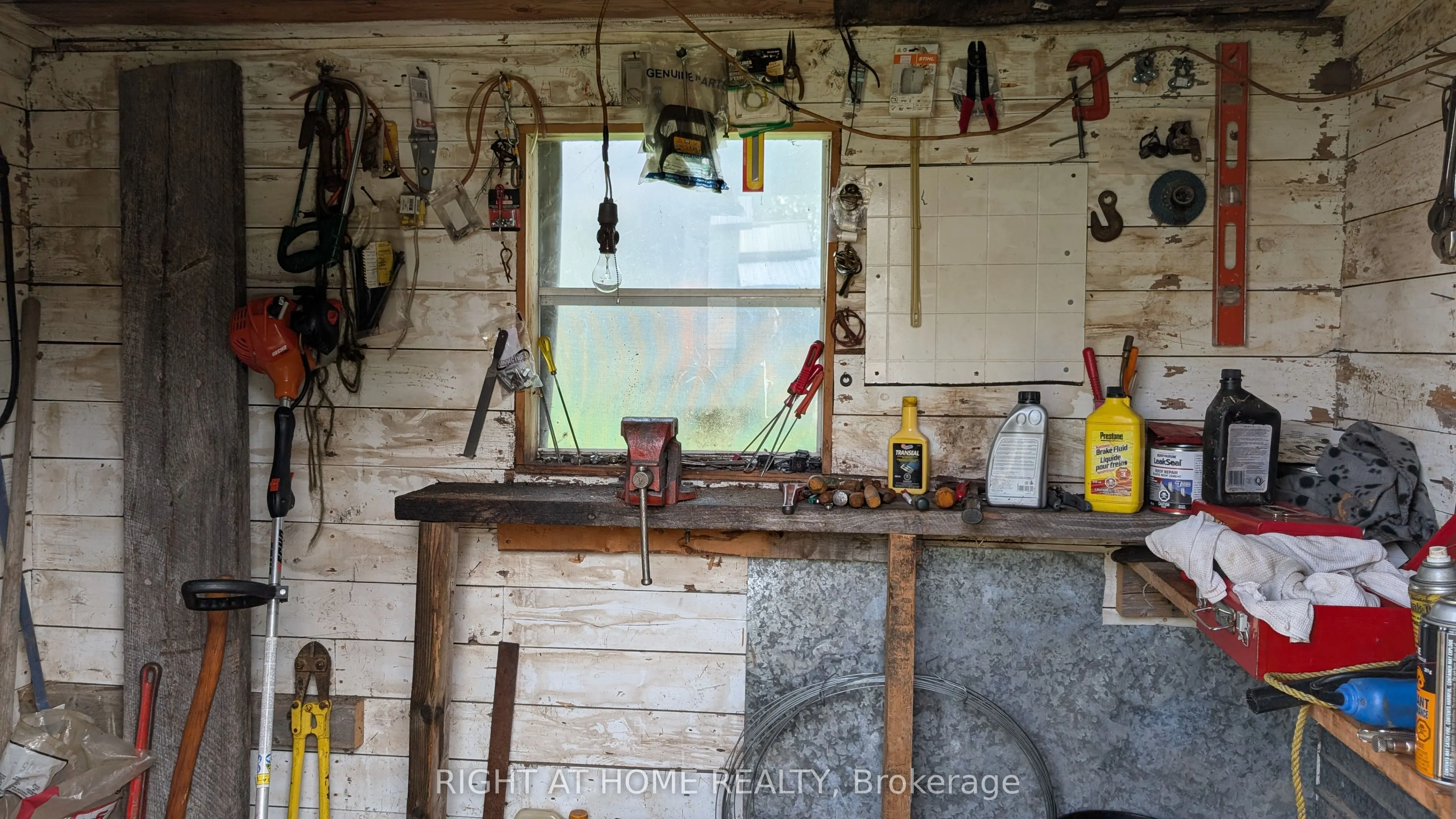 58 Bellefeuille Road S