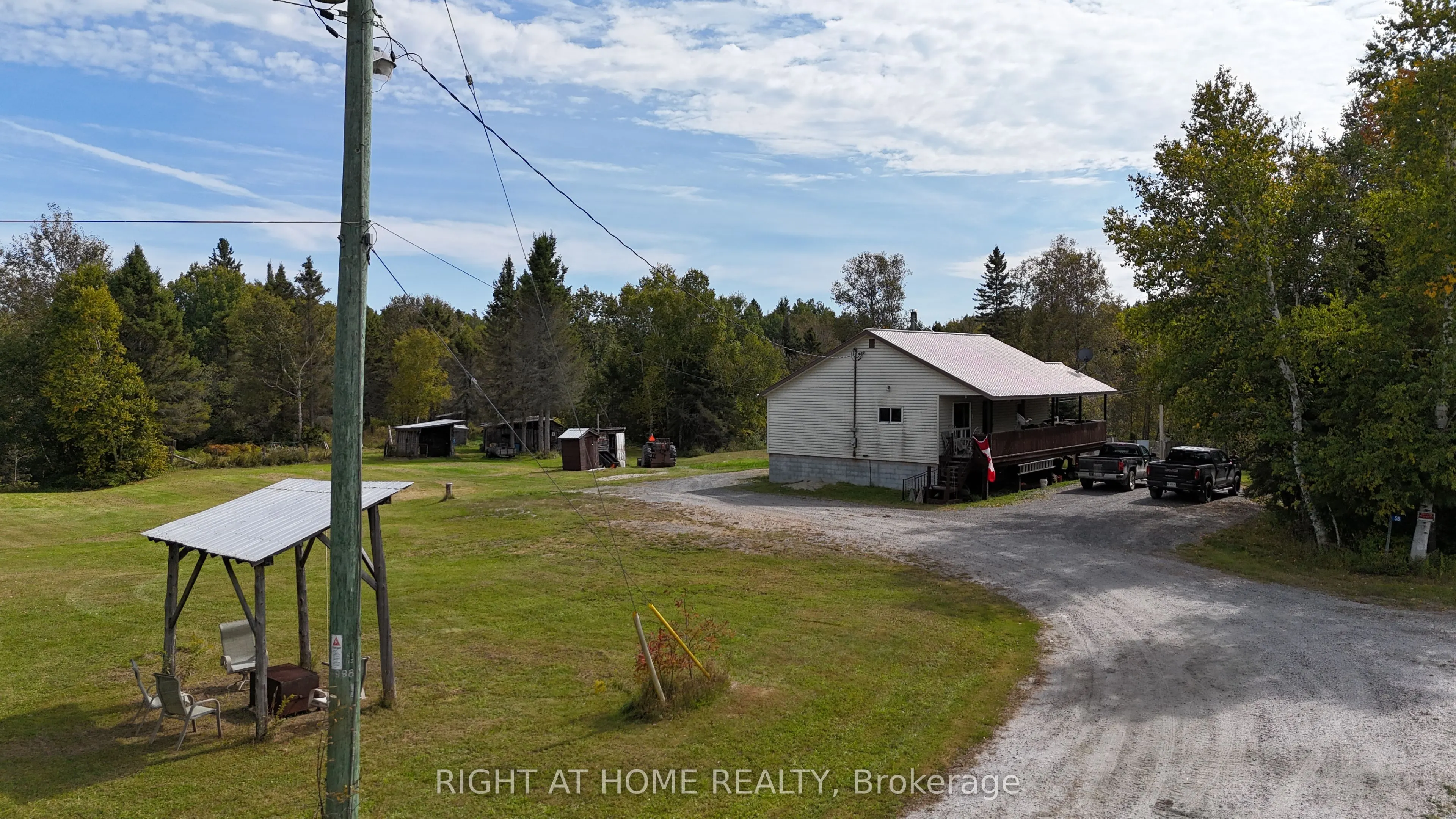 58 Bellefeuille Road S