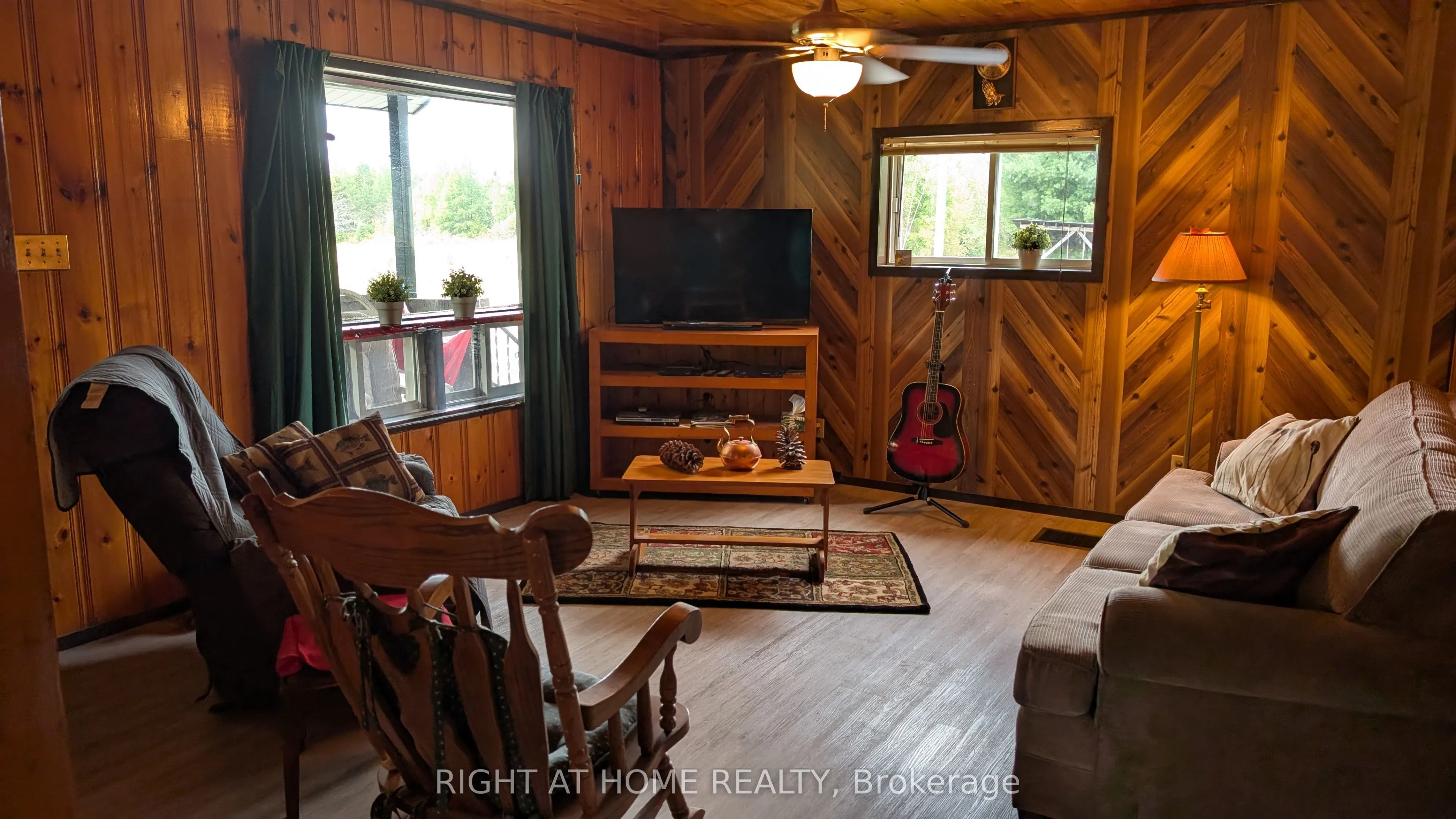 58 Bellefeuille Road S