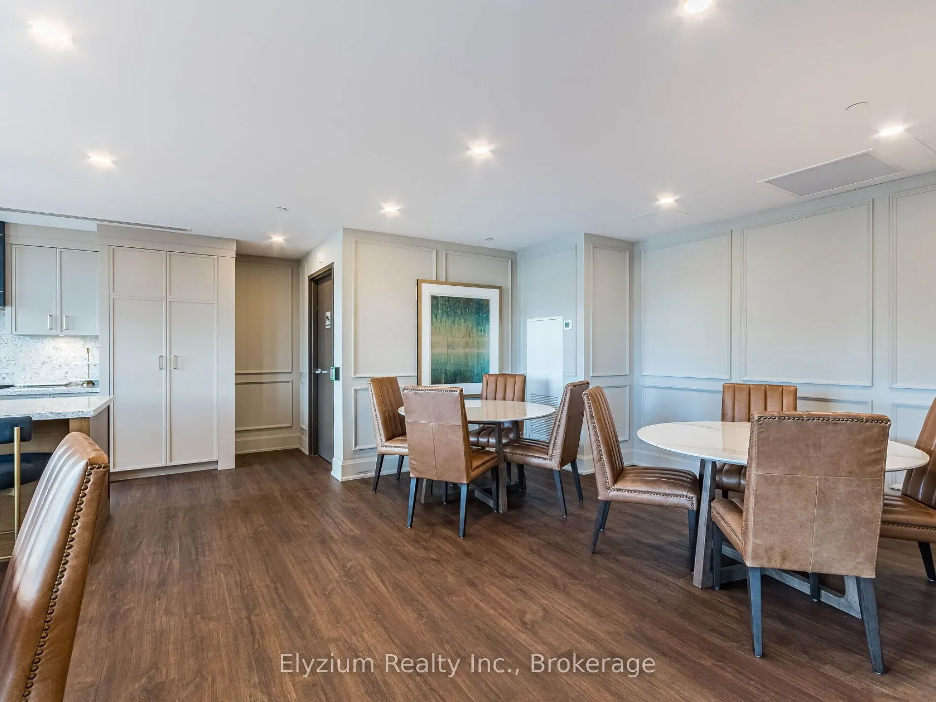 460 Dundas Street E, #330