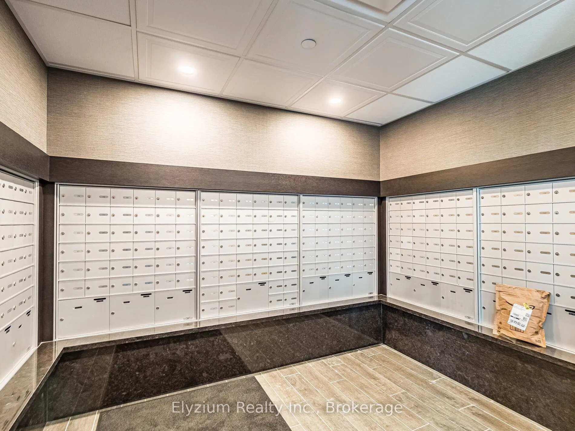 460 Dundas Street E, #330