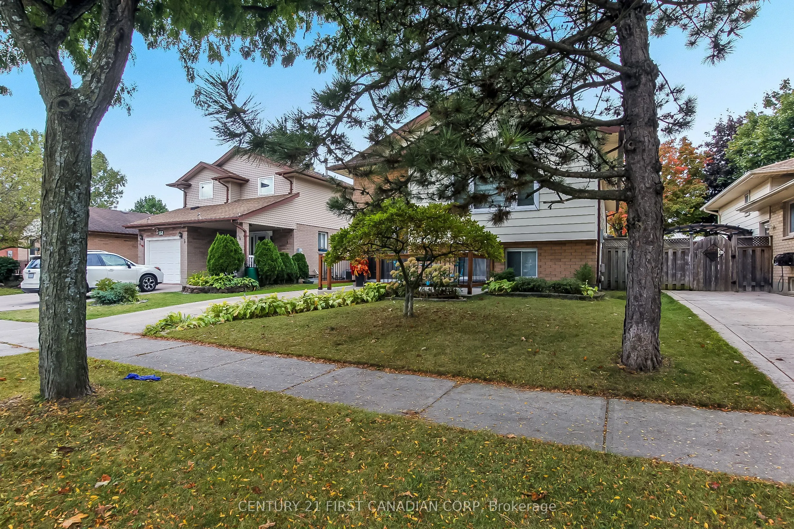 164 Clara Crescent