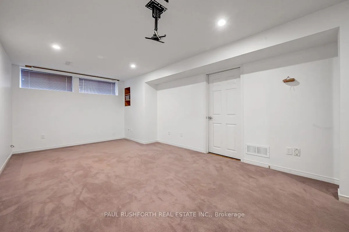 175 Lilibet Crescent