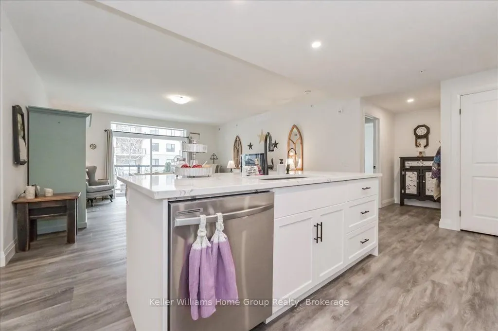 99A Farley Road, #101