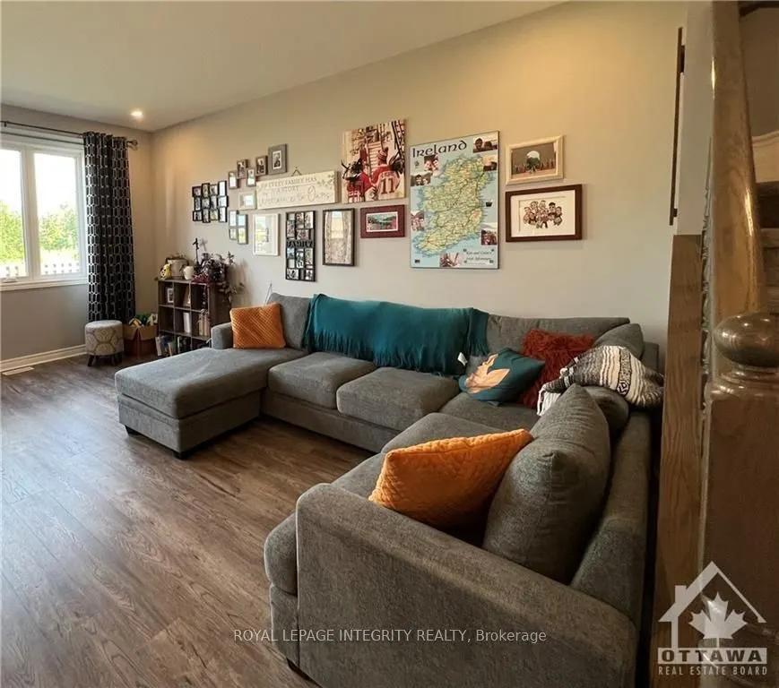 153 BANDELIER Way