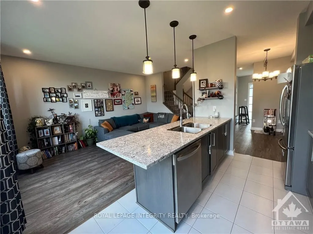 153 BANDELIER Way