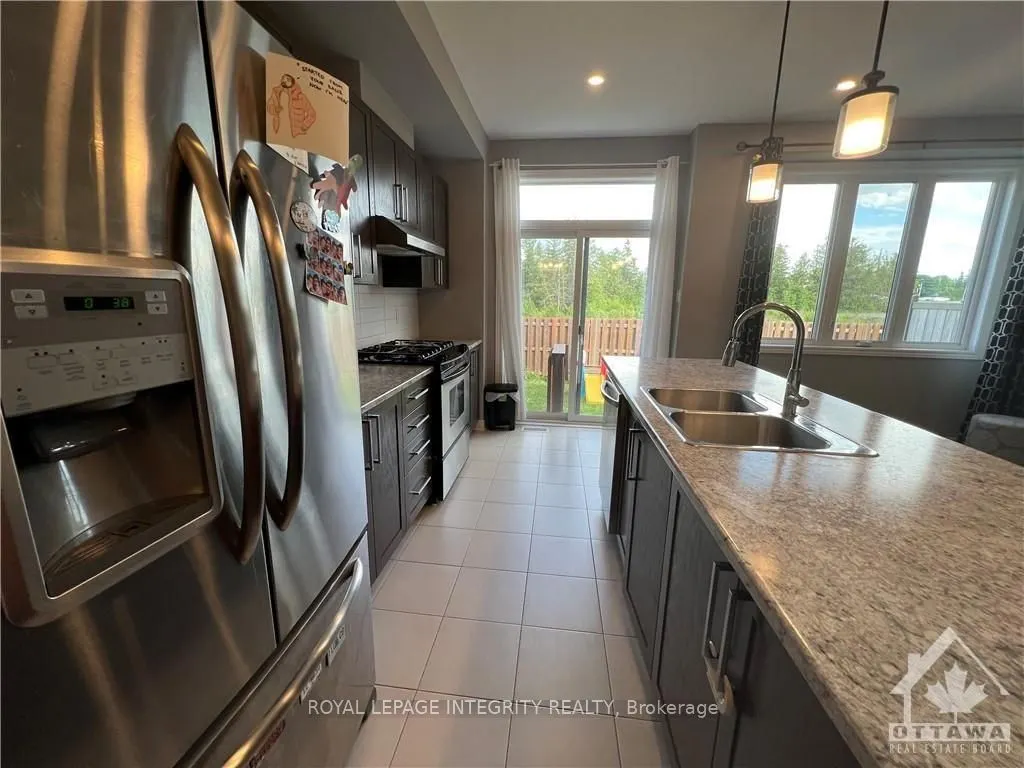 153 BANDELIER Way