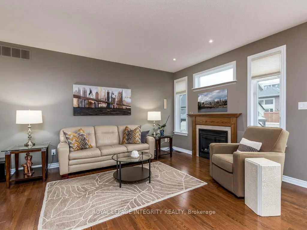 112 Elfin Grove