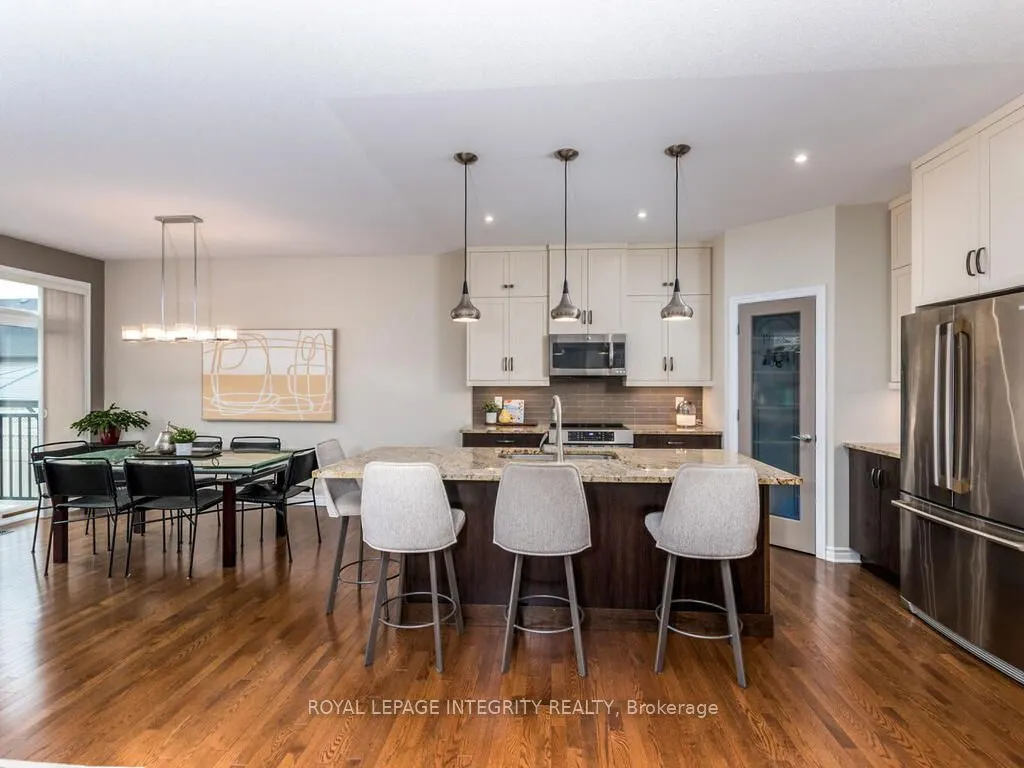 112 Elfin Grove